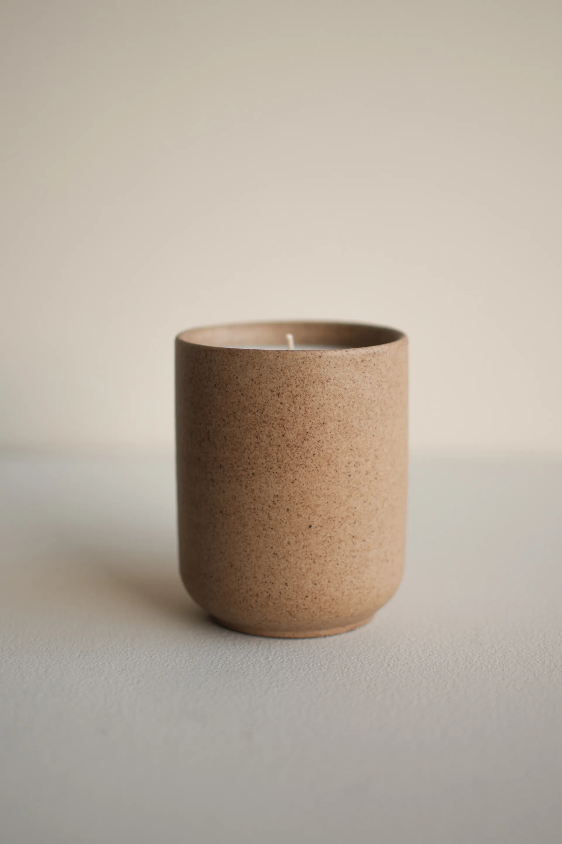 Świeca zapachowa Burn, 60h, Beige DBKD