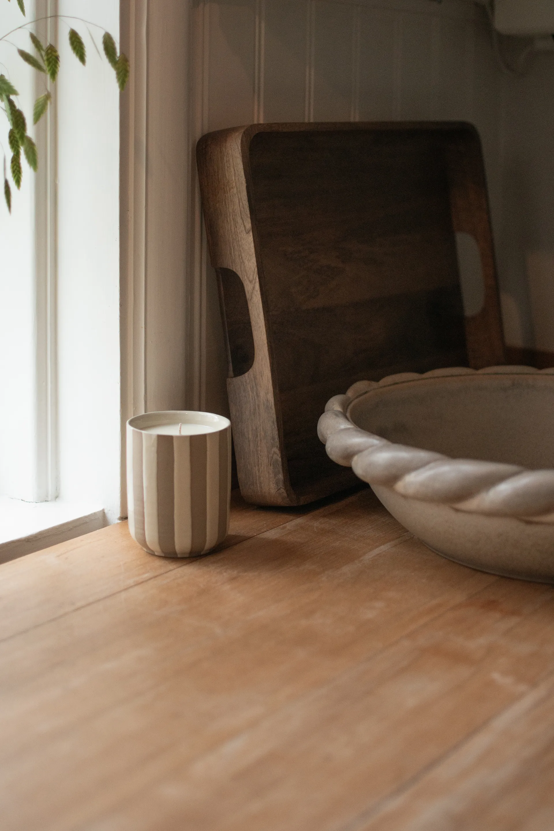 Świeca zapachowa Burn, 60h, Stripe creme DBKD