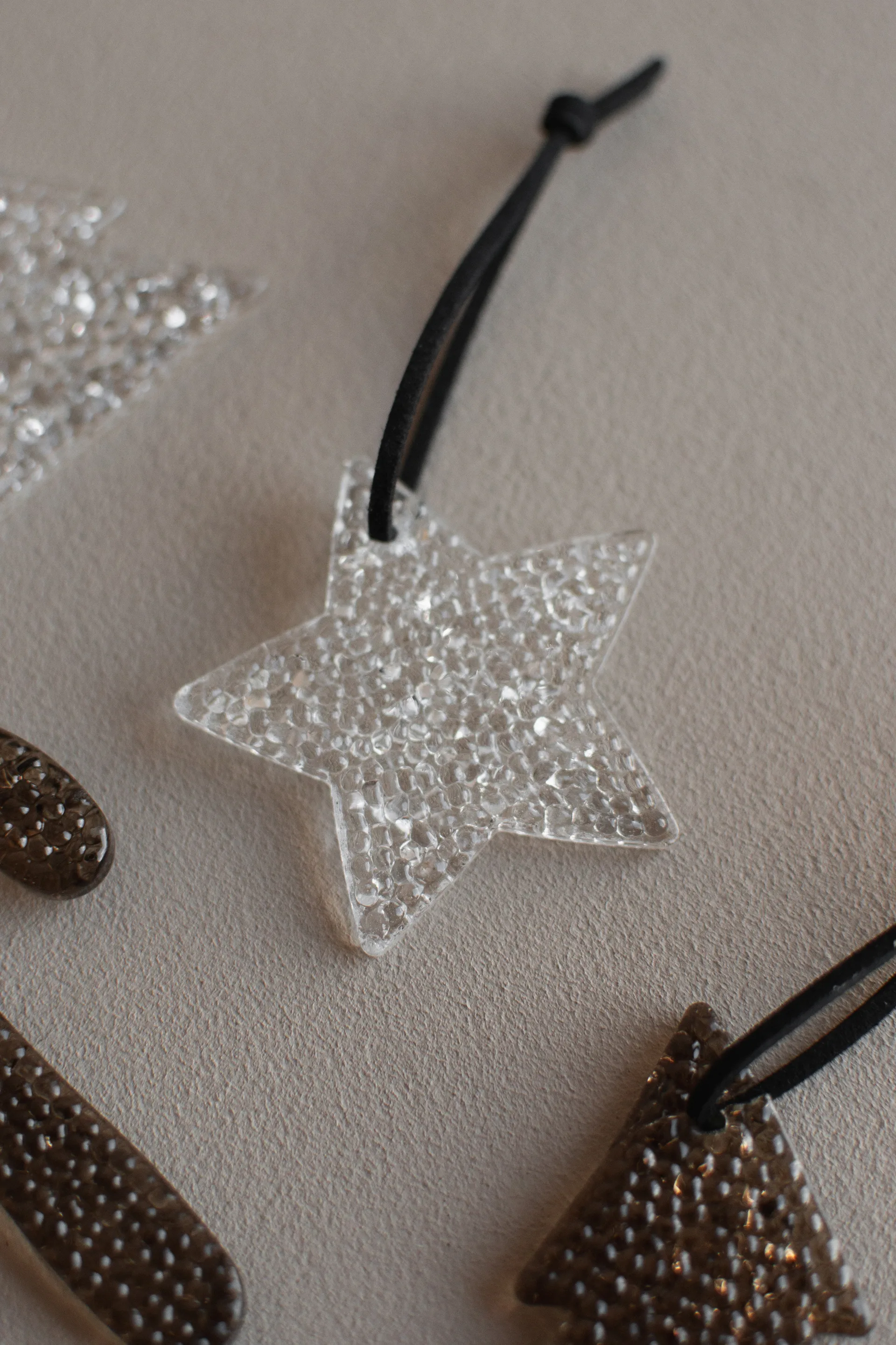 Zawieszka dekoracyjna Airy Hanging Star, Clear DBKD