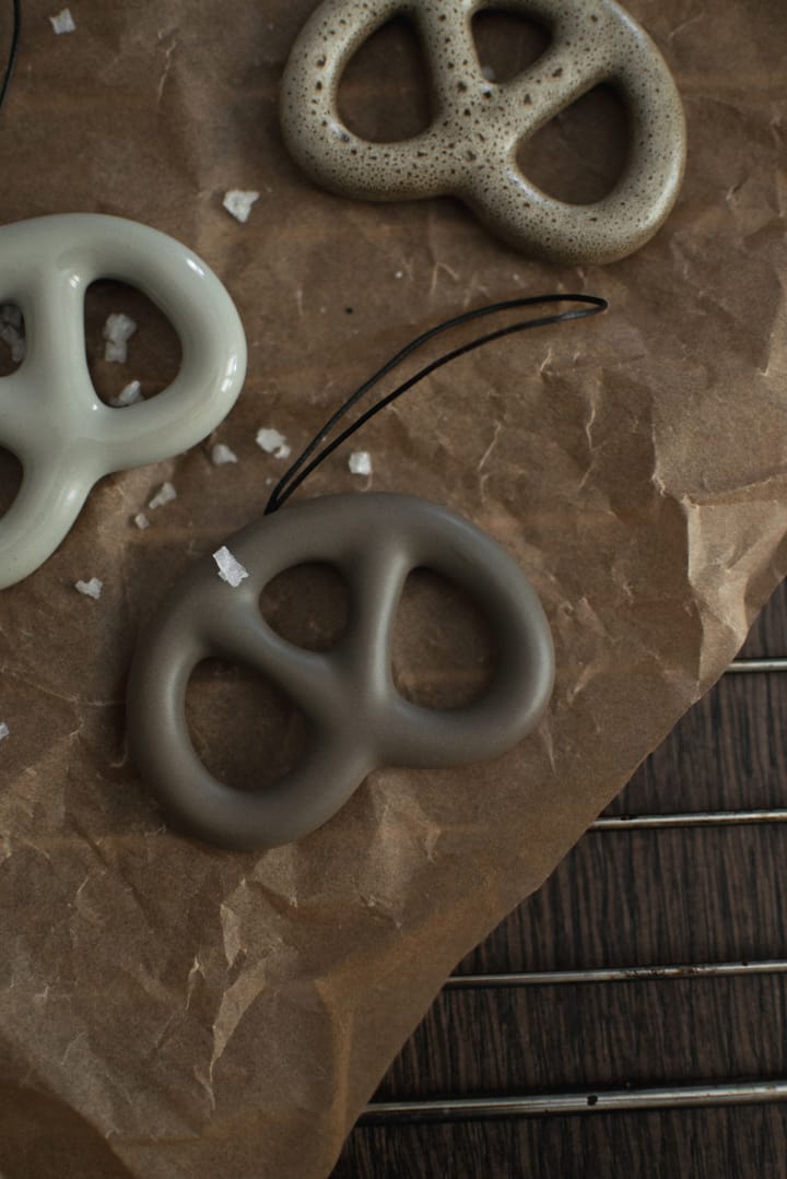 Zawieszka dekoracyjna Hanging Pretzel, Dust DBKD