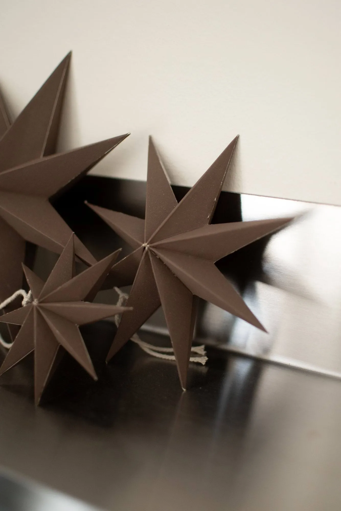 Zawieszka dekoracyjna Paper winter star, Brown, medium, Ø14 cm DBKD