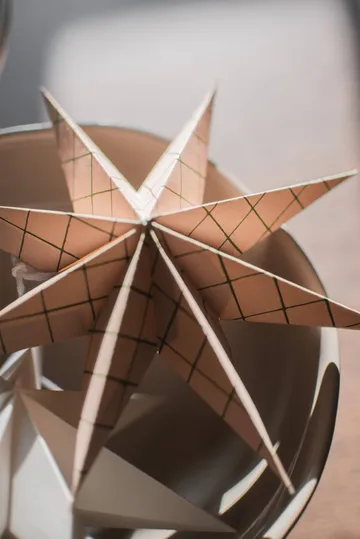 Zawieszka dekoracyjna Paper winter star - Square sand, large, Ø19 cm - DBKD