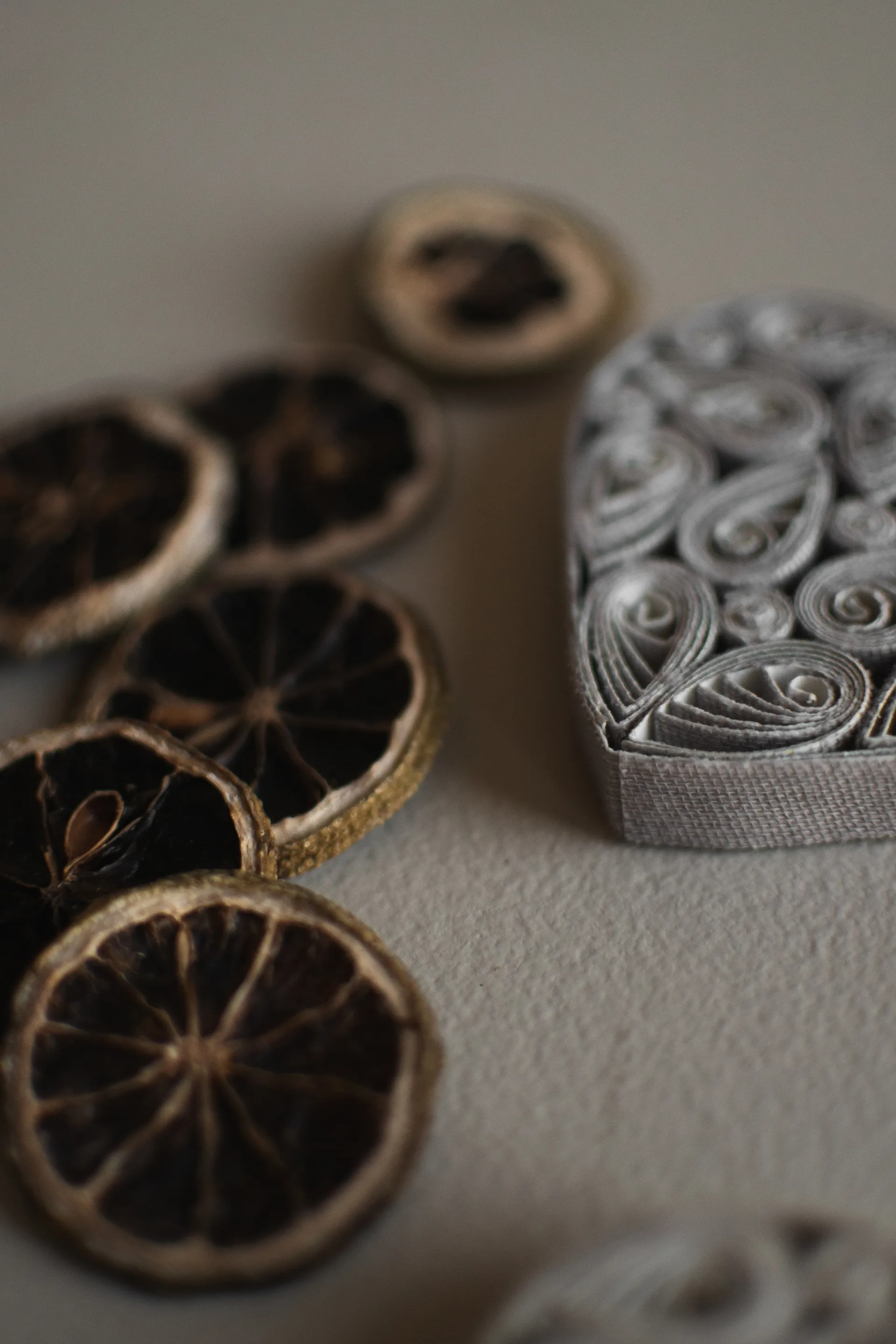 Zawieszka dekoracyjna papiera serce 8 cm, Mole DBKD