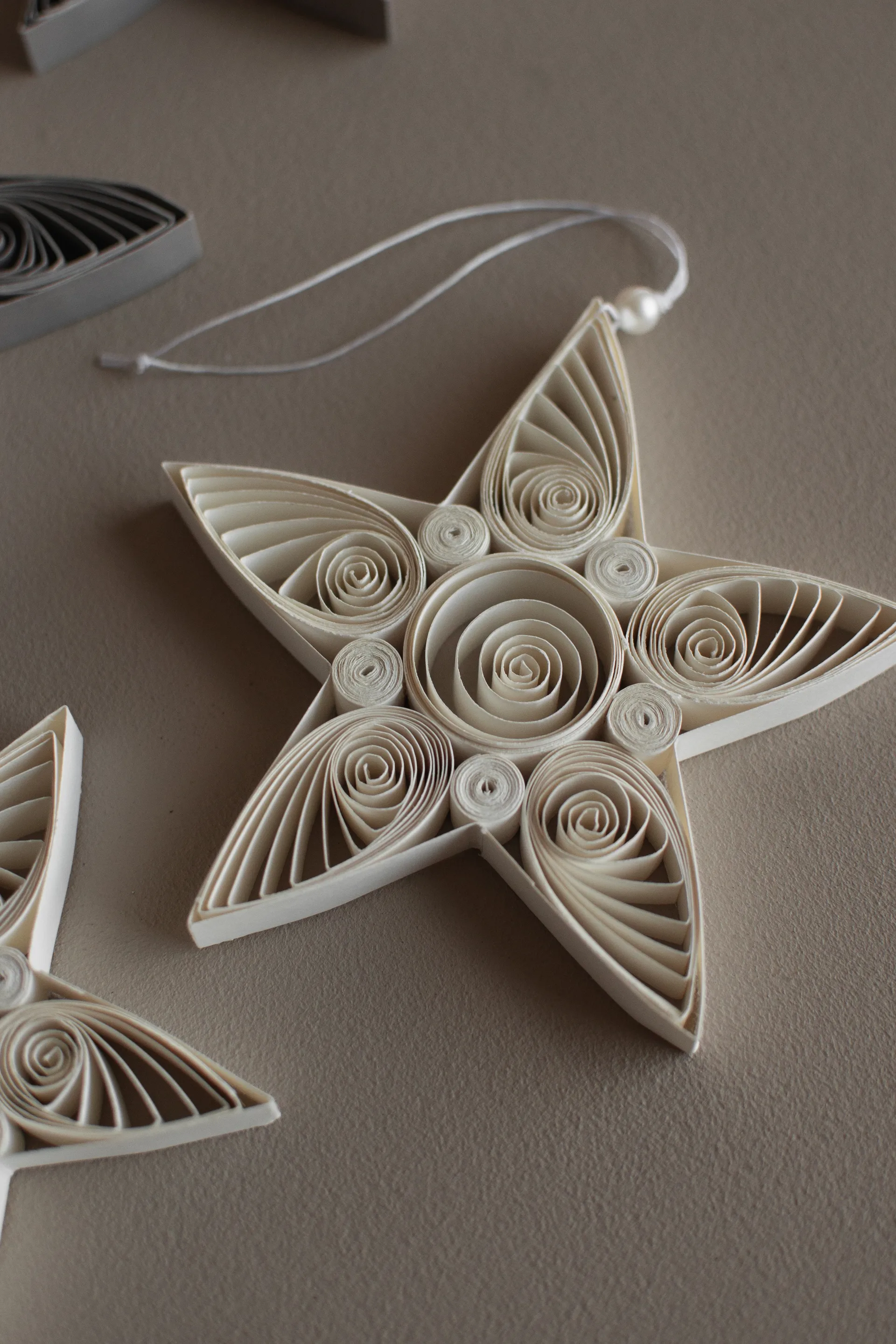 Zawieszka świąteczna Paper Star 10,5 cm, White DBKD