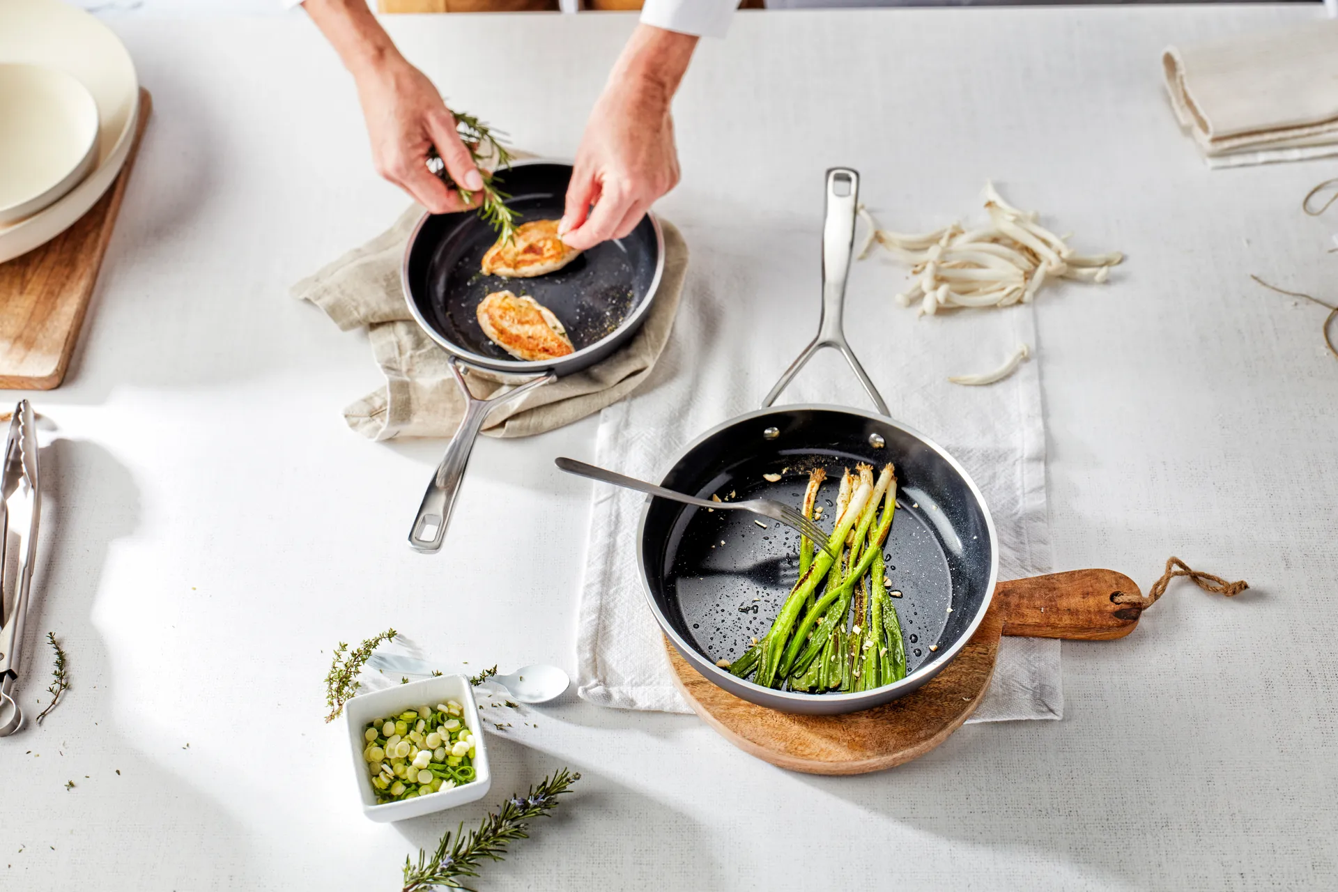 Alu Pro 5 Ceraforce patelnia ceramiczna 5-ply, Ø28 cm Demeyere