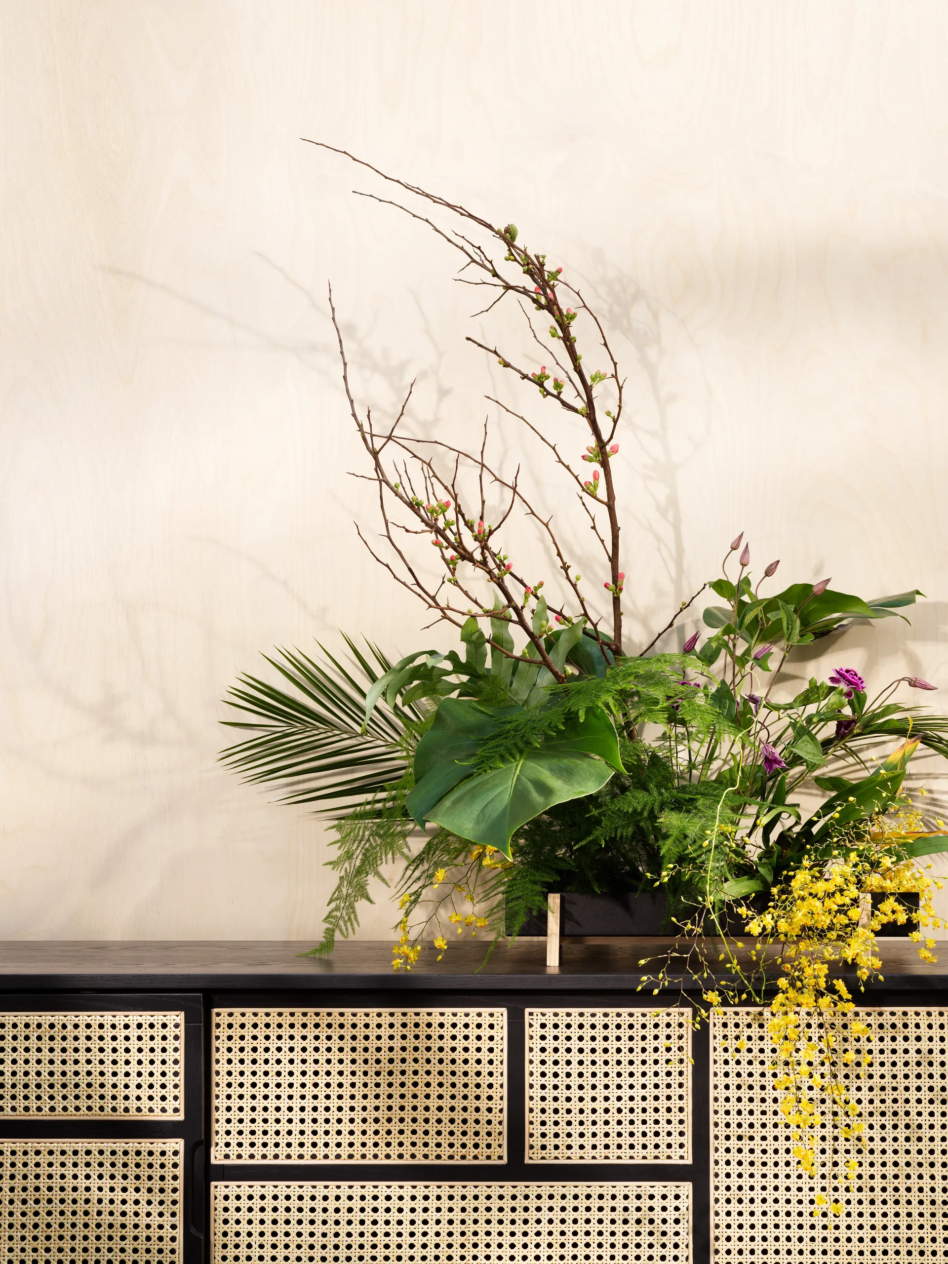 Air stolik boczny low, czarny, rotang Design House Stockholm