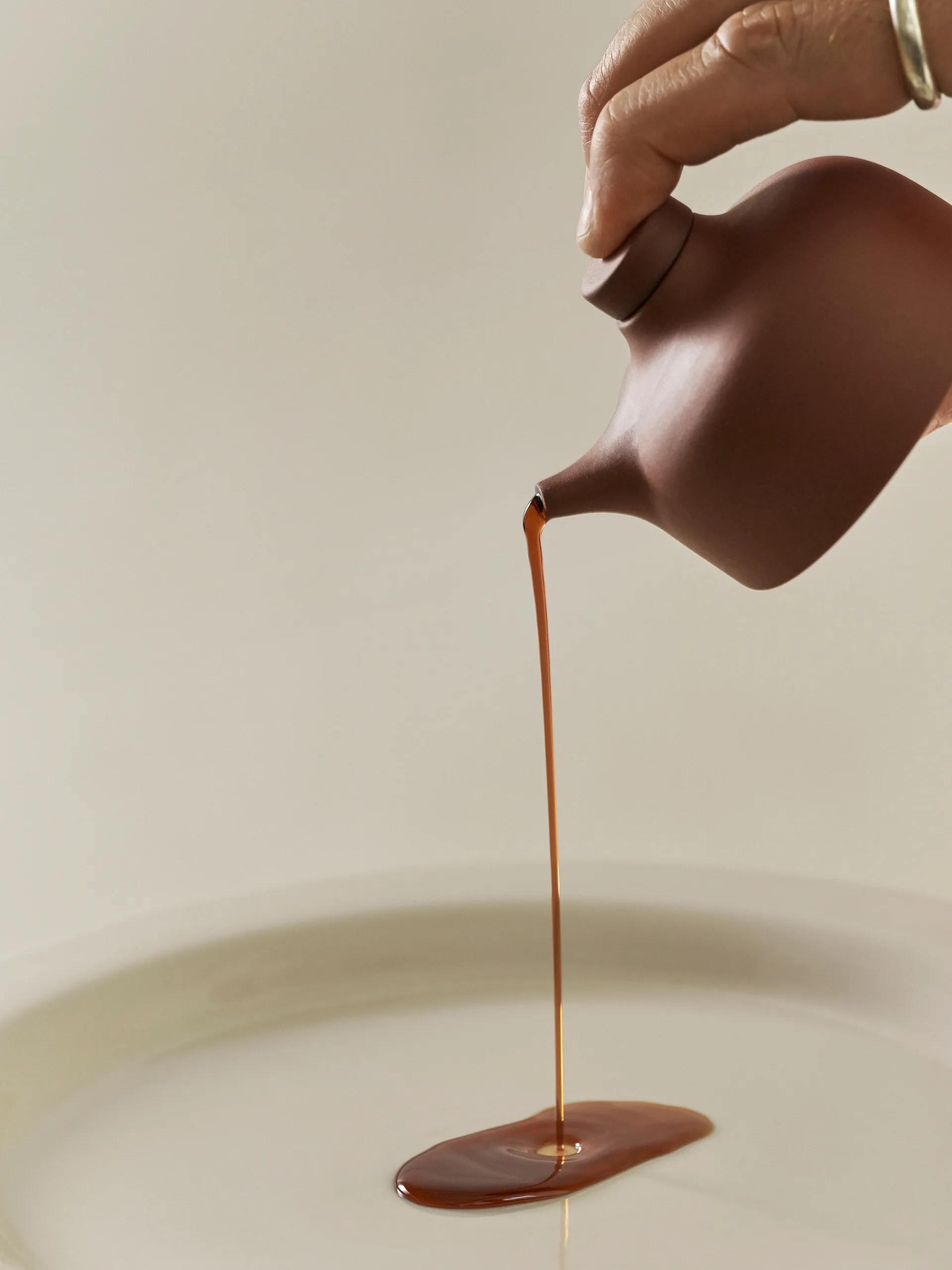 Dzbanek na sos sojowy Sand 12 cl, Red clay Design House Stockholm