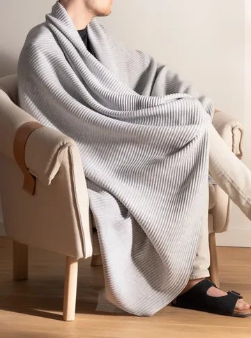 Koc Pleece 140x160 cm - Jasnoszary - Design House Stockholm