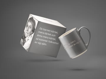 Kubek Astrid Lindgren, daj dzieciom miłość - Tekst w języku szwedzkim - Design House Stockholm