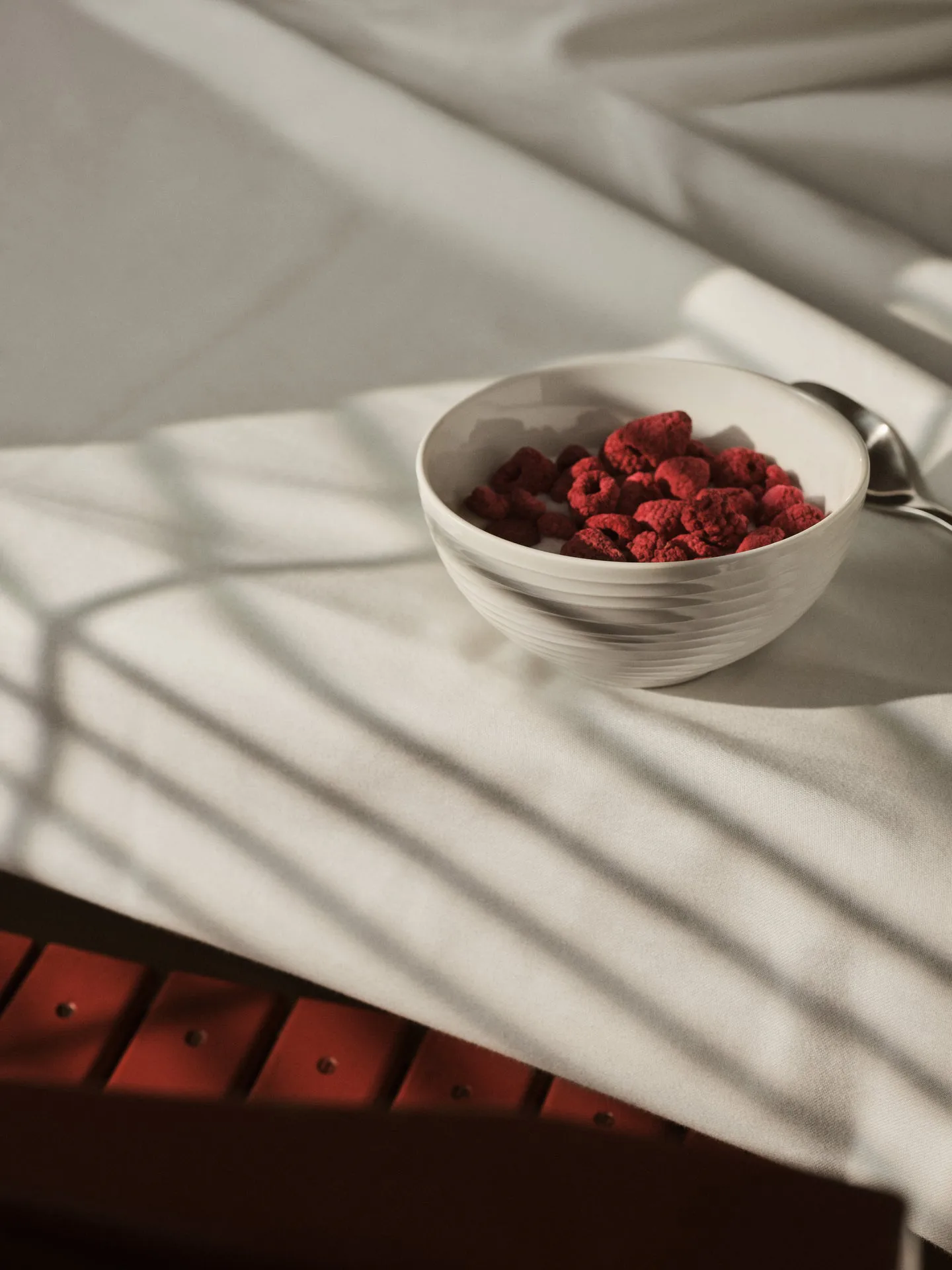 Miska Blond, białe kropki Design House Stockholm