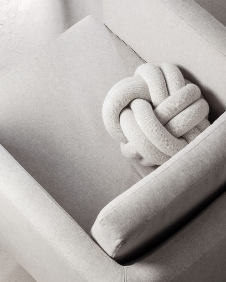 Poduszka Knot, jasny szary Design House Stockholm