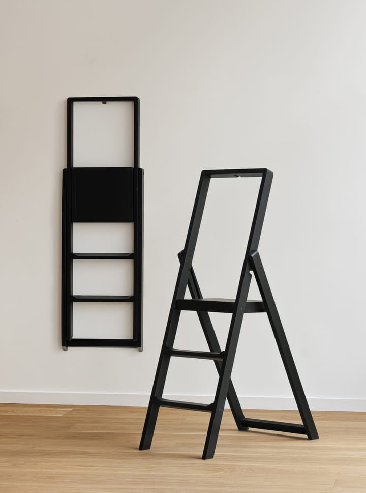 Step drabina, Lakierowany na czarno Design House Stockholm