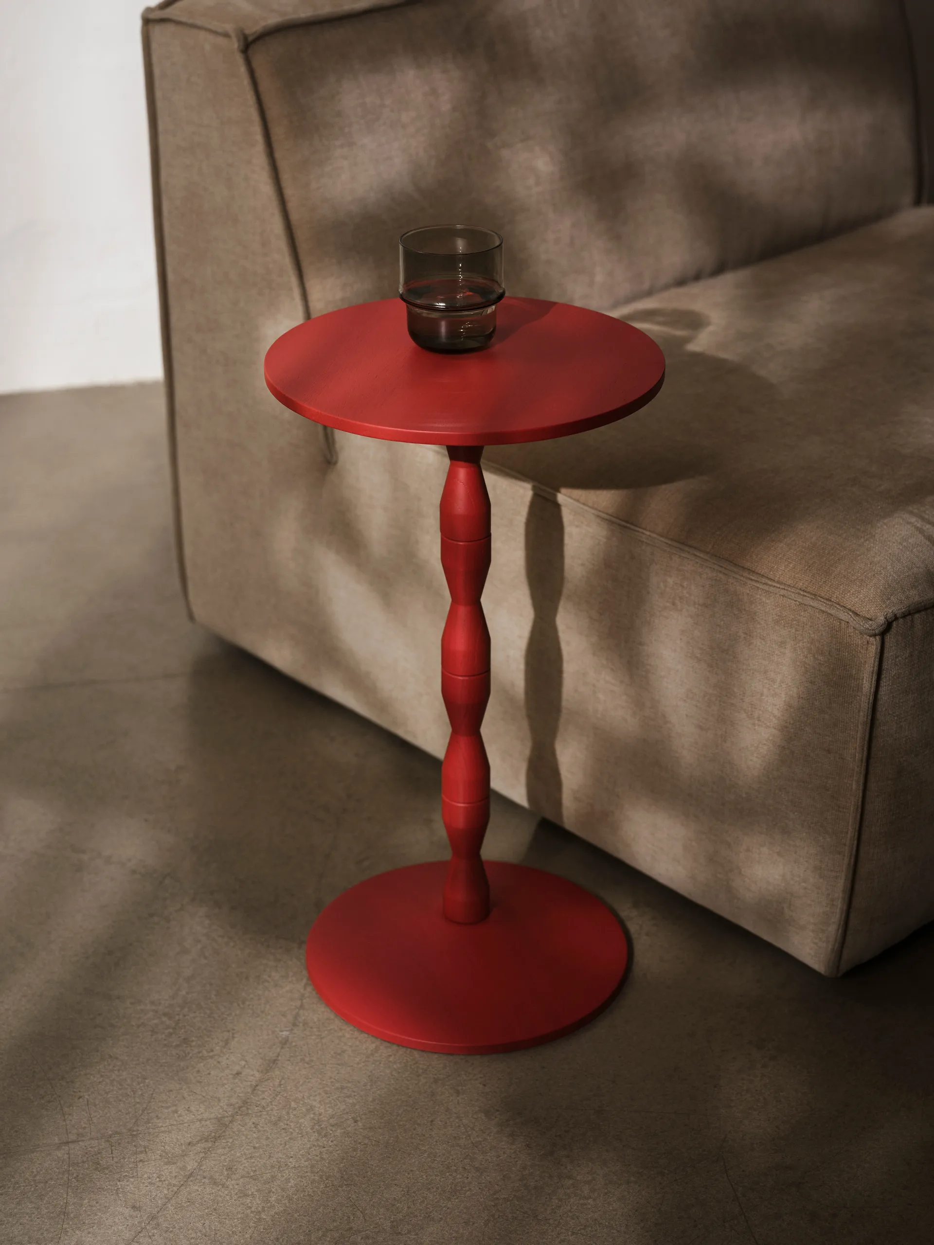 Stół Pedestal Ø31x67,5 cm, Red Design House Stockholm
