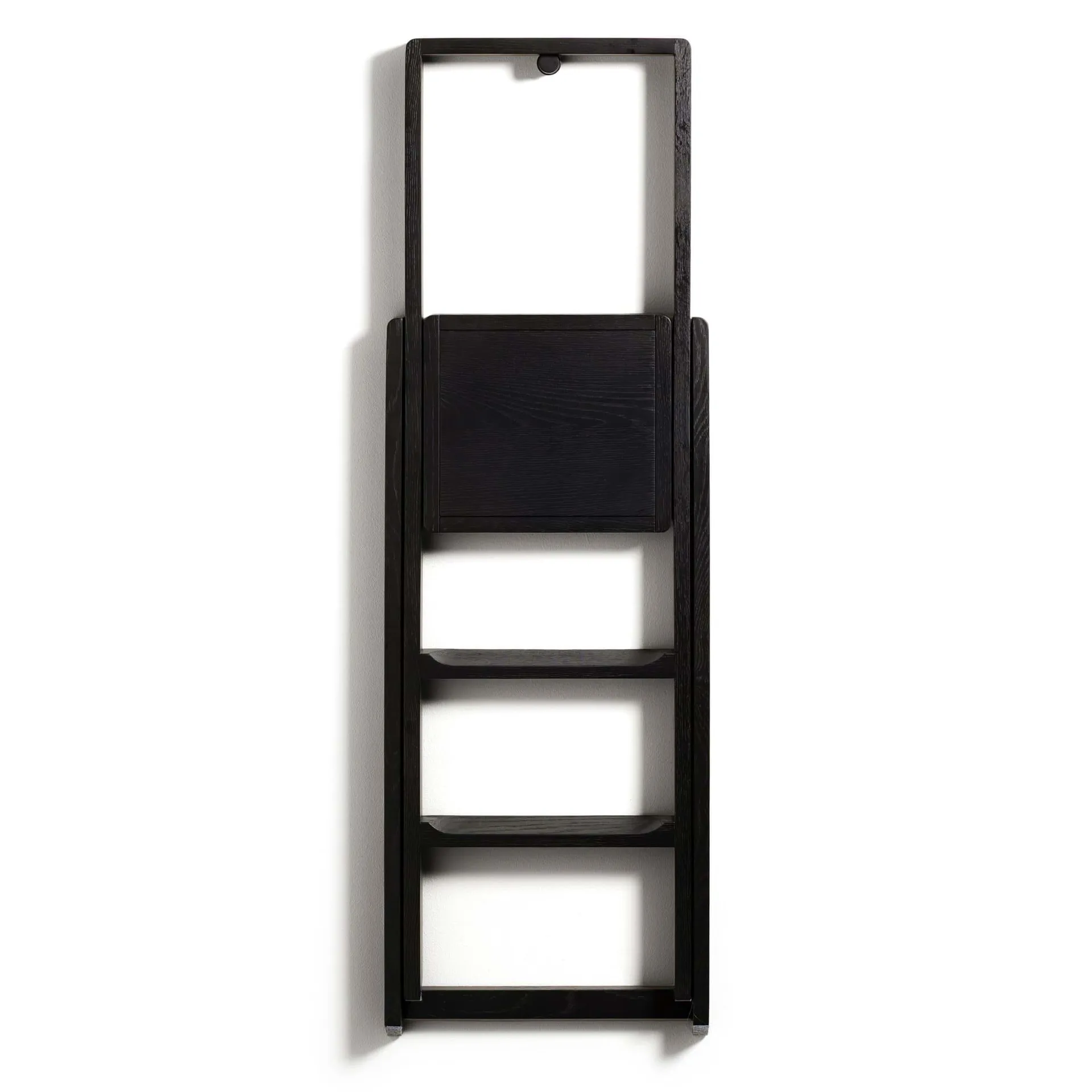 Stołek Step, Lakierowany na czarno Design House Stockholm