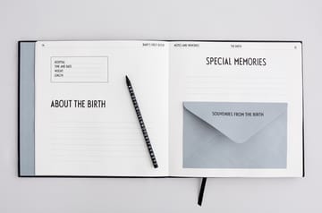Album Pierwszy rok życia dziecka Design Letters  - czarny - Design Letters