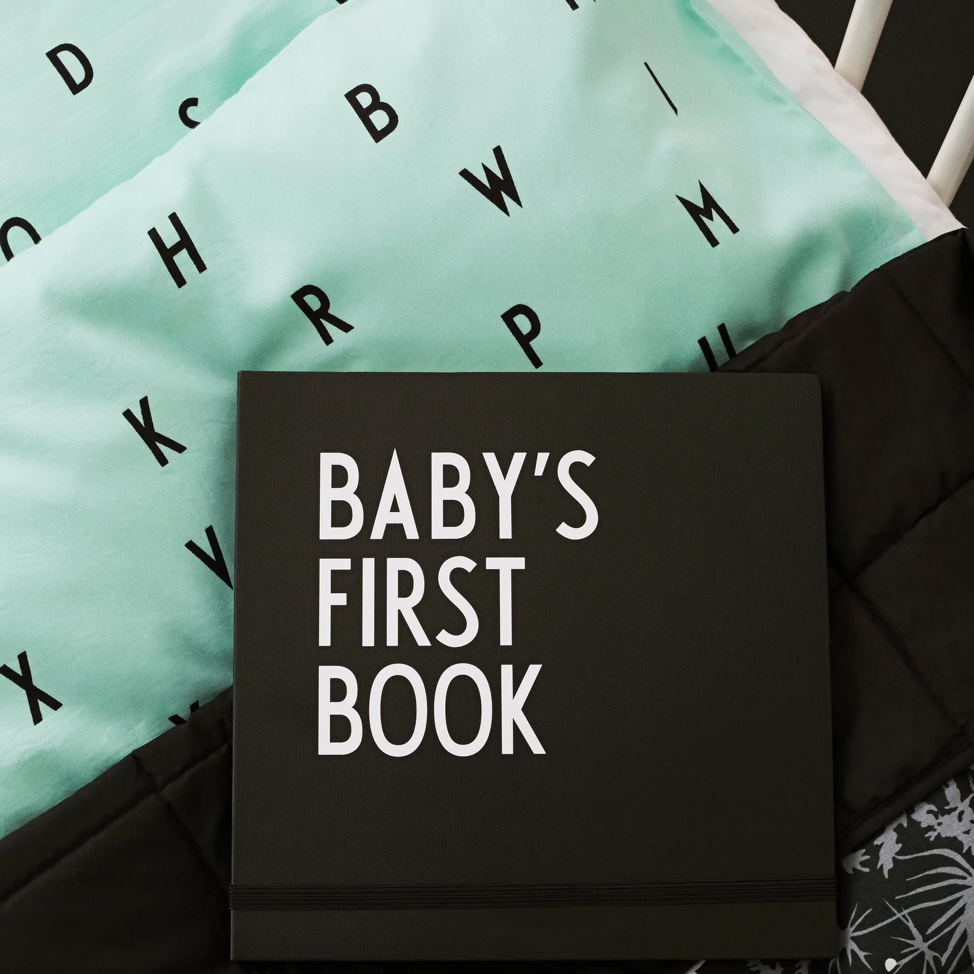 Album Pierwszy rok życia dziecka Design Letters , czarny Design Letters