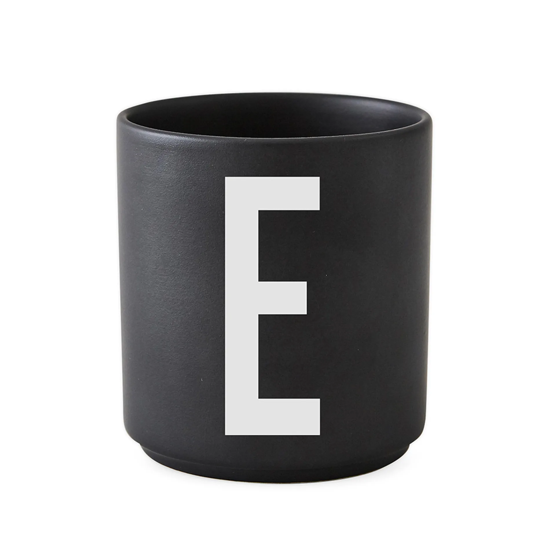 Design Letters kubek czarny, E Design Letters