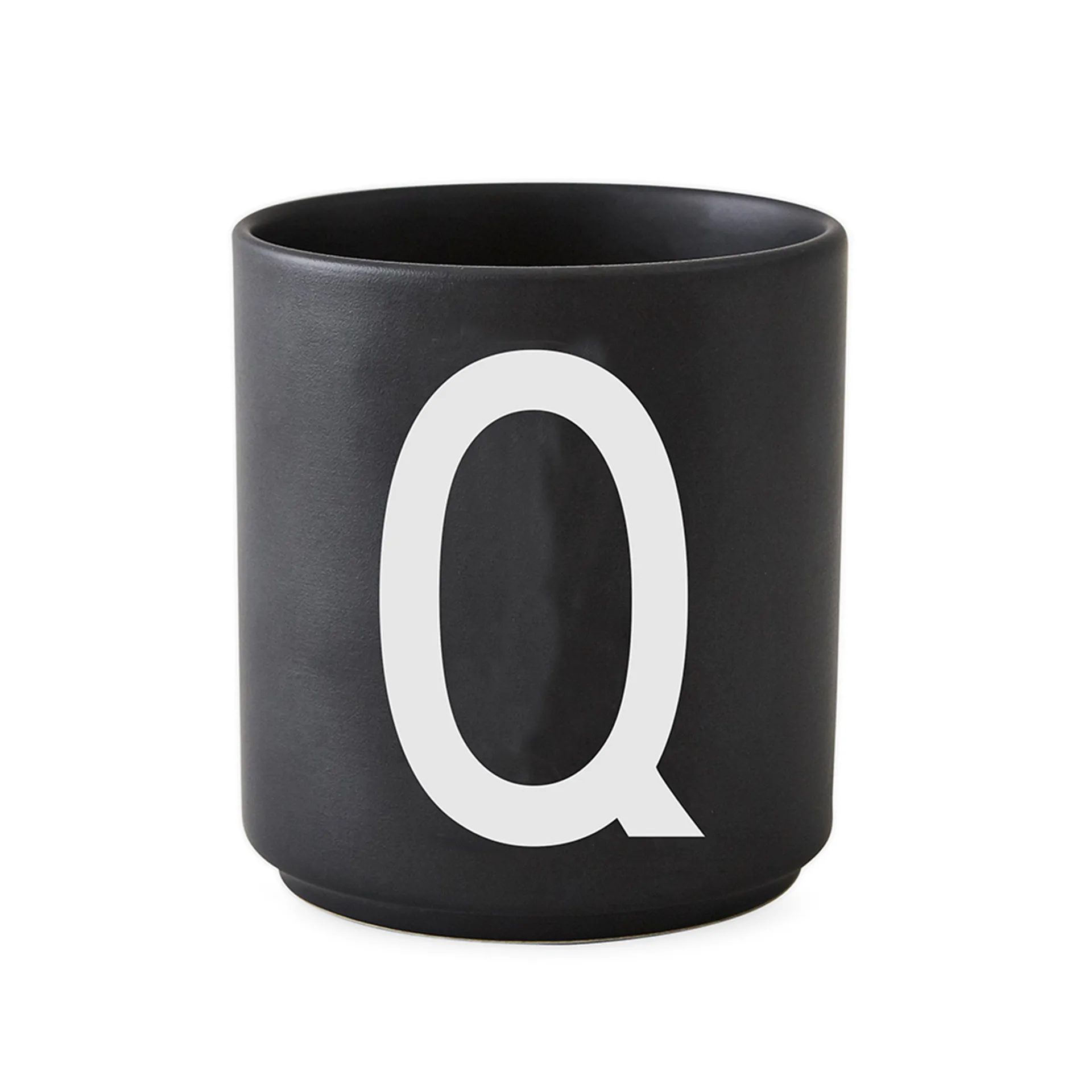 Design Letters kubek czarny, Q Design Letters
