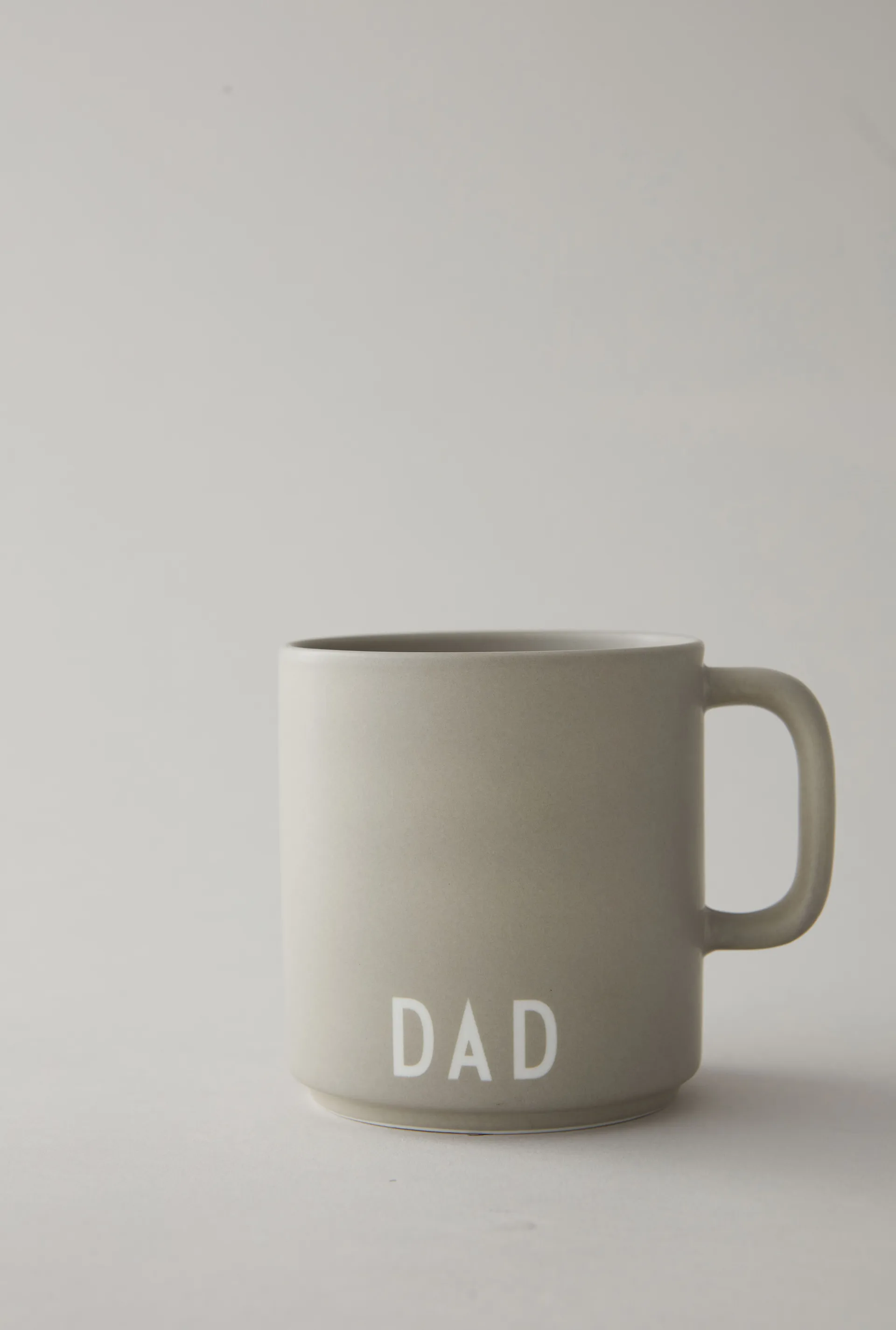 Design Letters kubek ulubiony z uchwytem 250 ml, Cool grey Design Letters