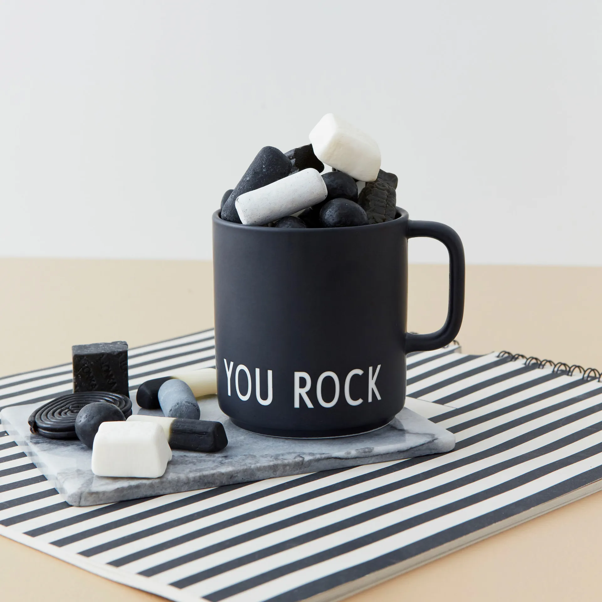 Design Letters kubek ulubiony z uchwytem 250 ml, You rock Design Letters