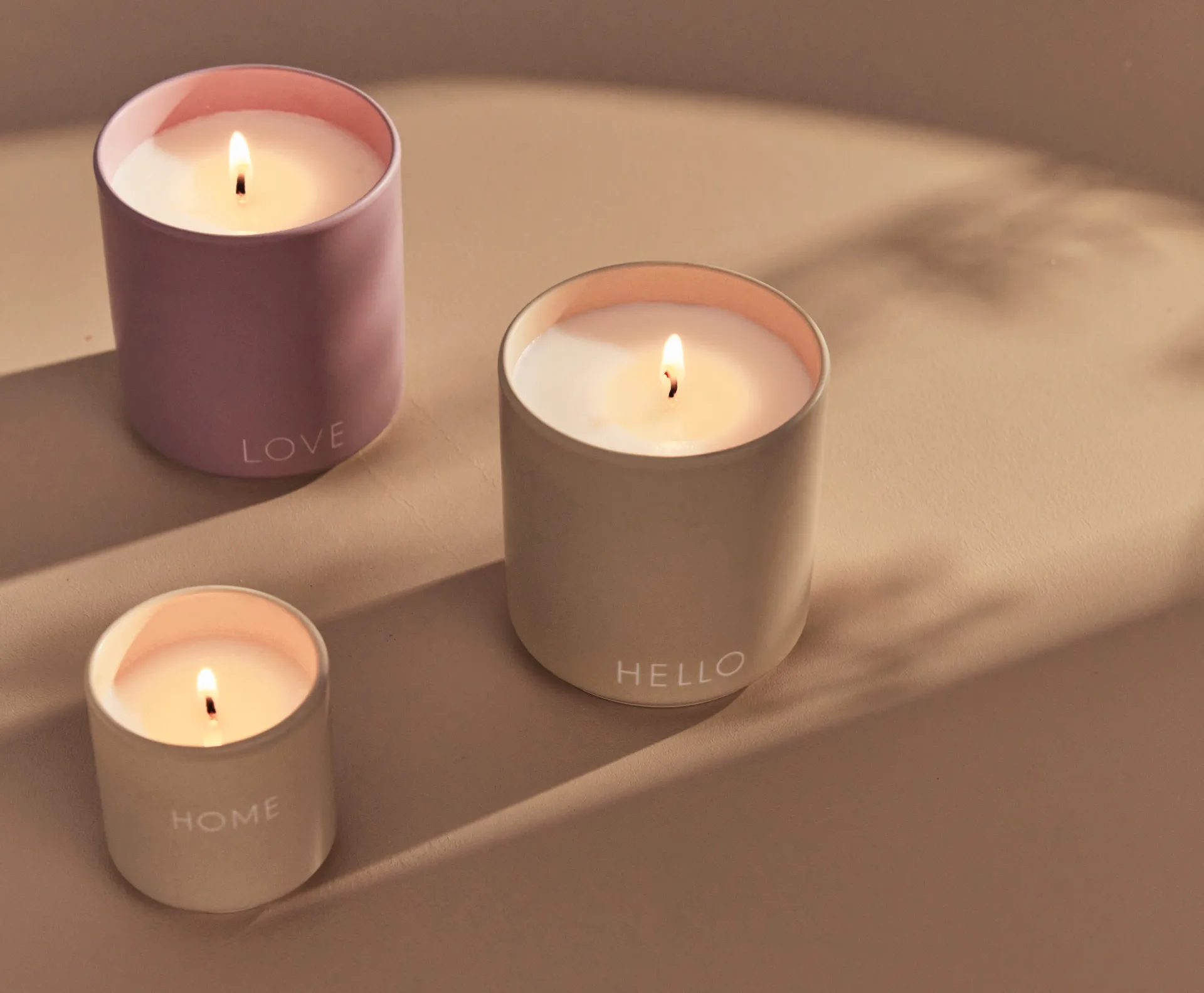 Design Letters świeca zapachowa Ø8 cm, Love-lawendowy Design Letters