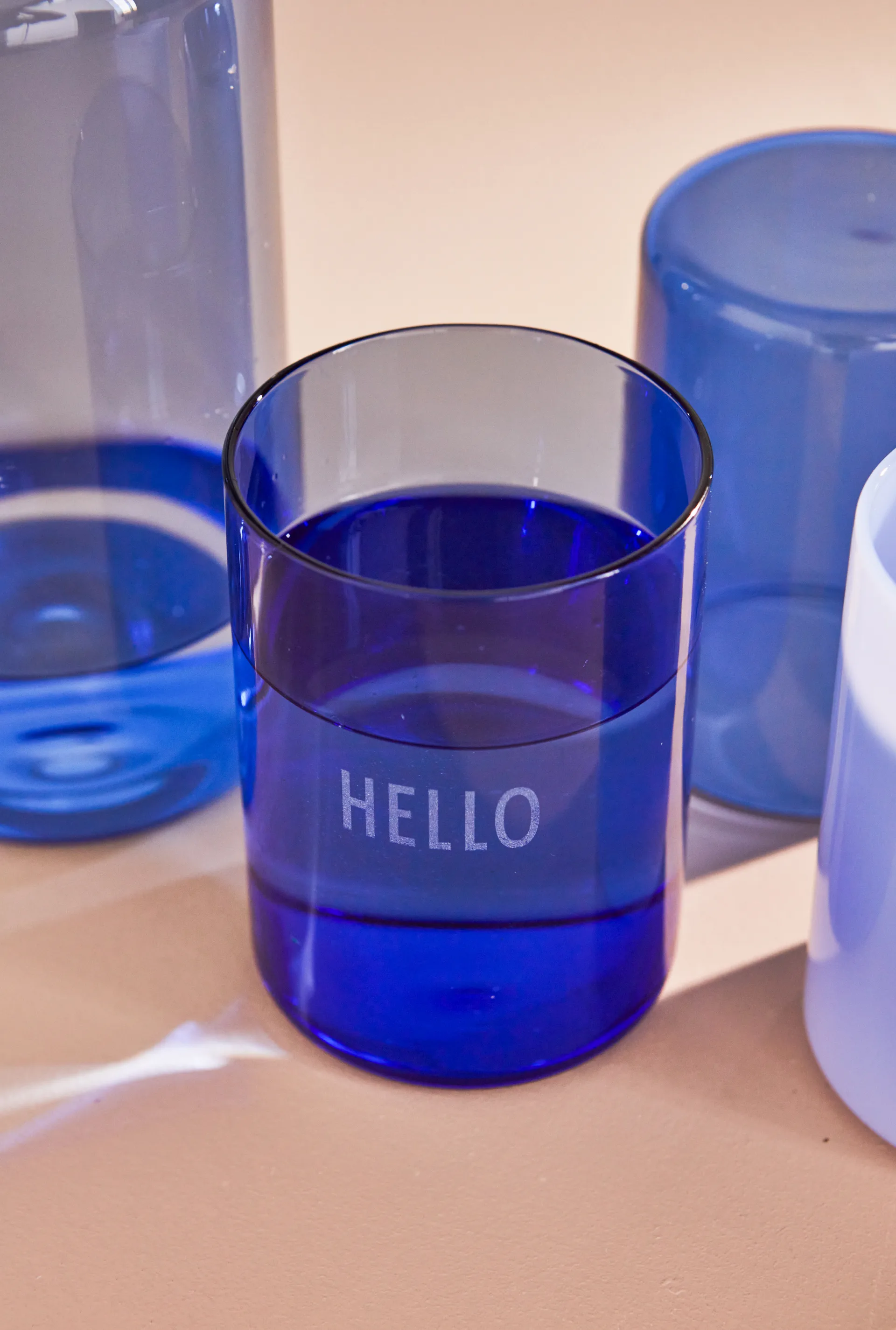 Design Letters szklanka 350 ml, Niebieski Design Letters