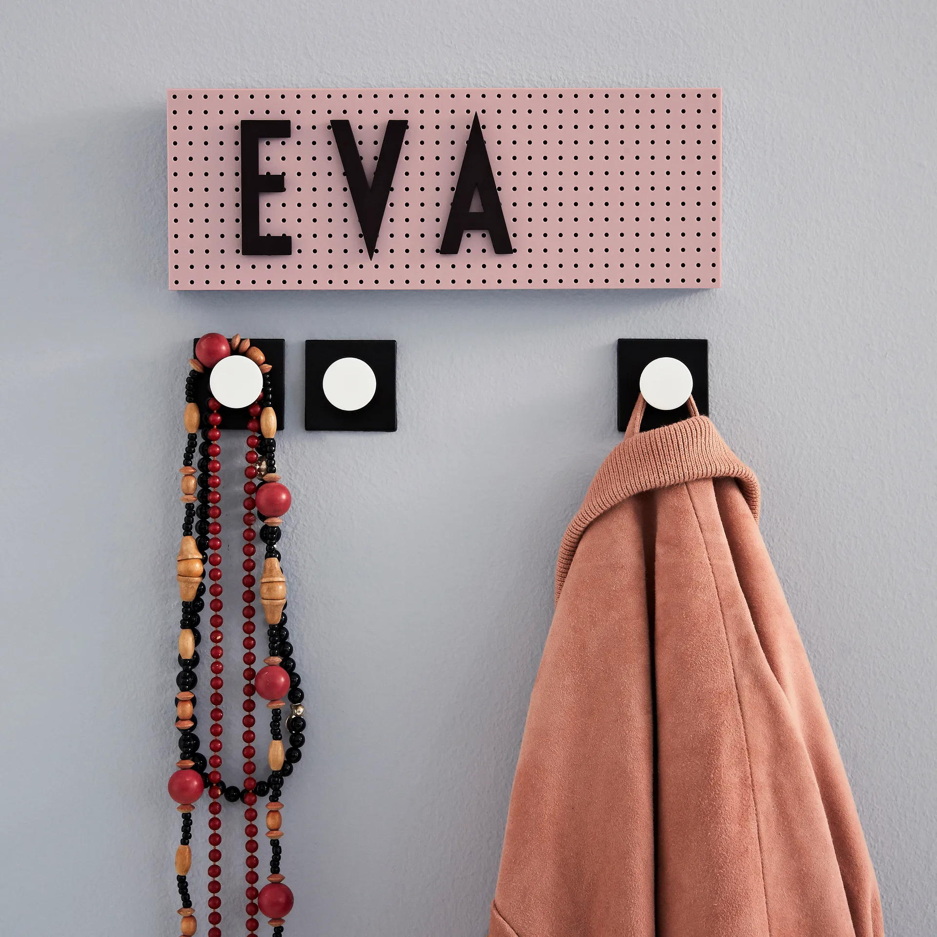 Design Letters tablica literowa The Sign, różowy Design Letters