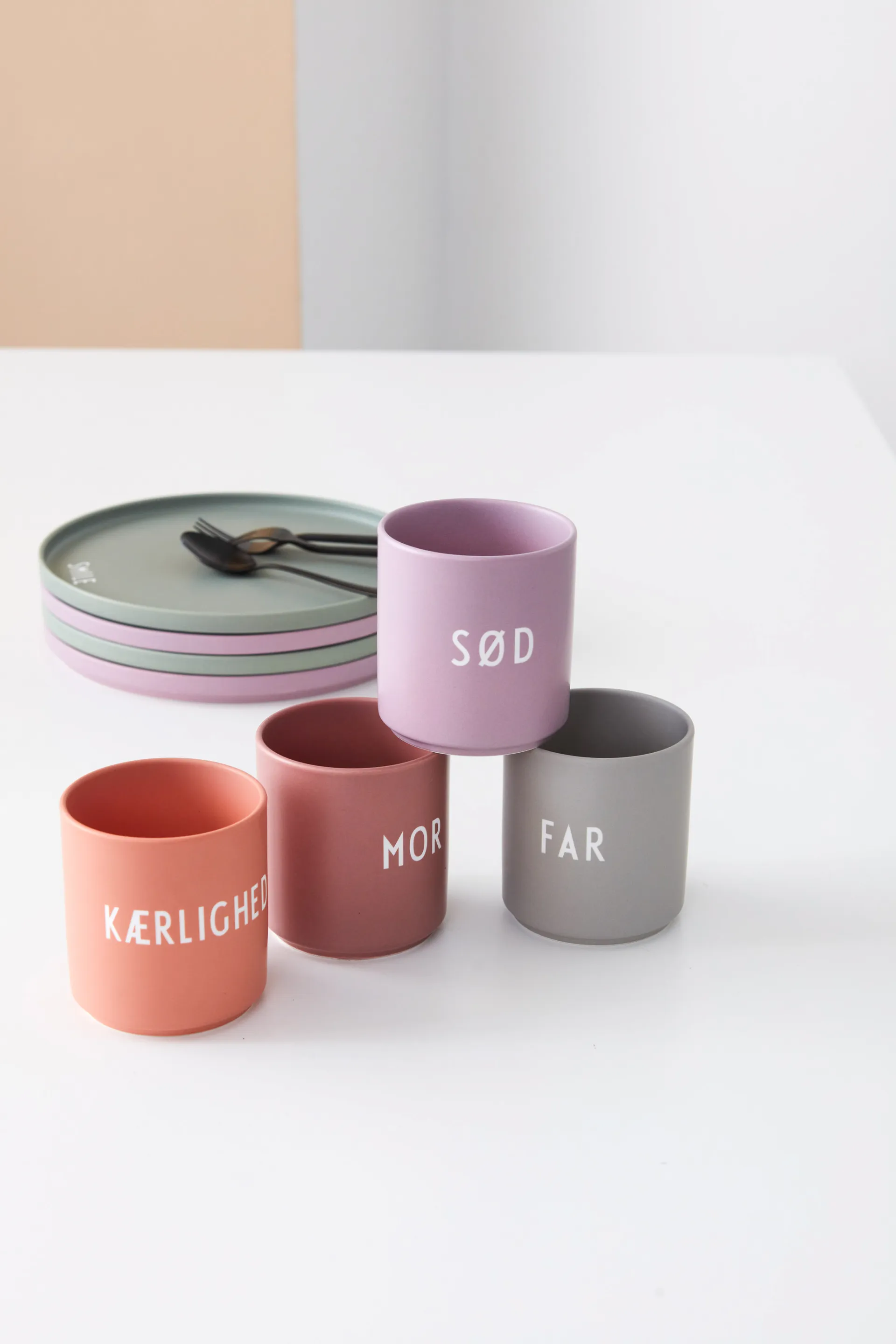 Design Letters ulubiony kubek 250 ml, Far-grey Design Letters