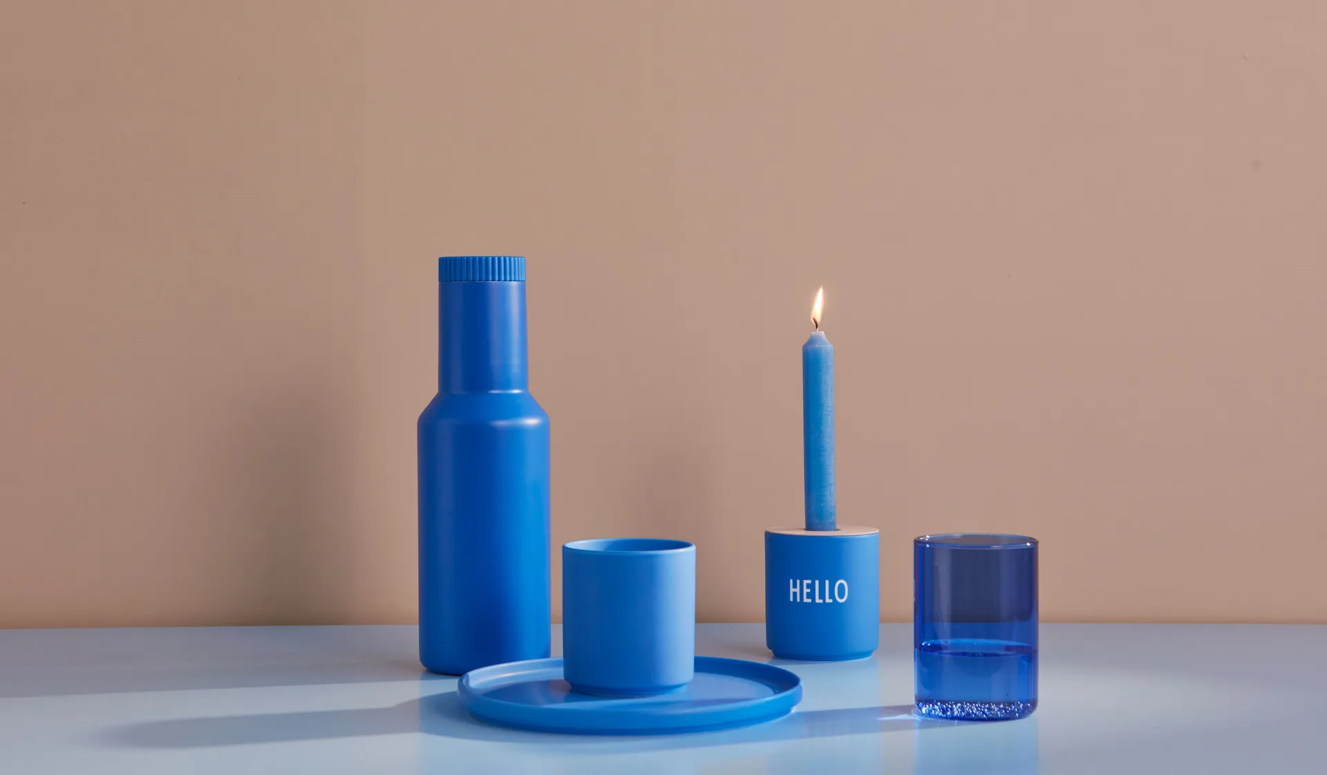 Design Letters ulubiony kubek 250 ml, Hello-cobalt blue Design Letters