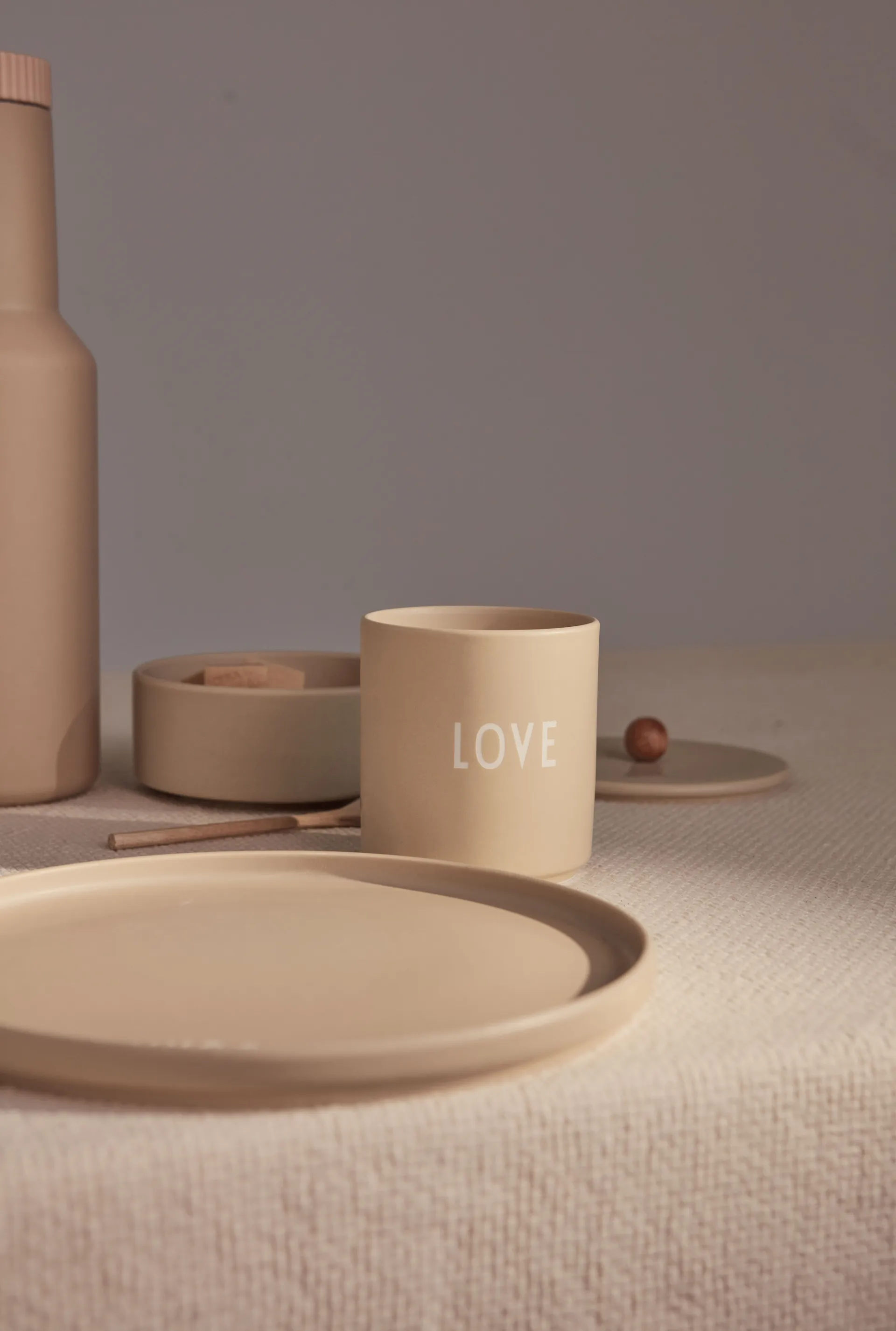 Design Letters ulubiony kubek 250 ml, Love-beige Design Letters