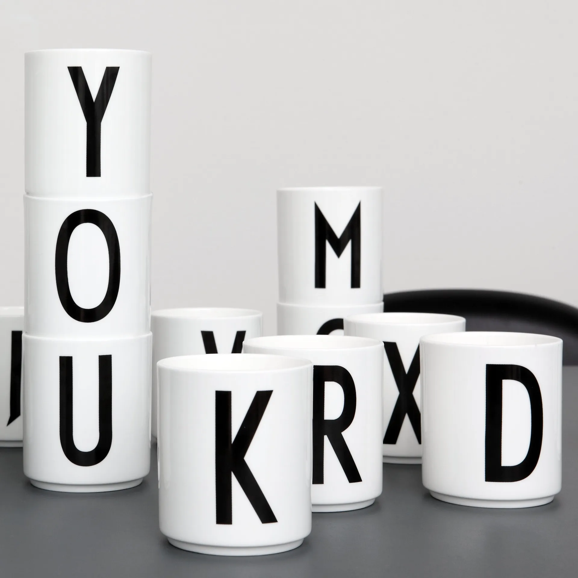 Kubek Design Letters, R Design Letters
