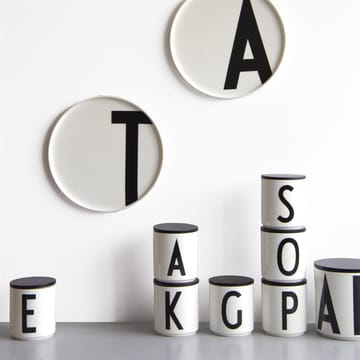 Kubek Design Letters - V - Design Letters