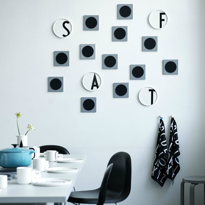 Talerz Design Letters, W Design Letters