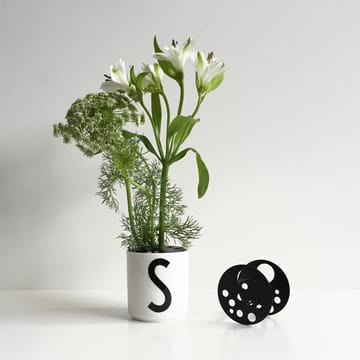 Uchwyt do układania kwiatów Design Letters Ø6.7 cm - czarny - Design Letters