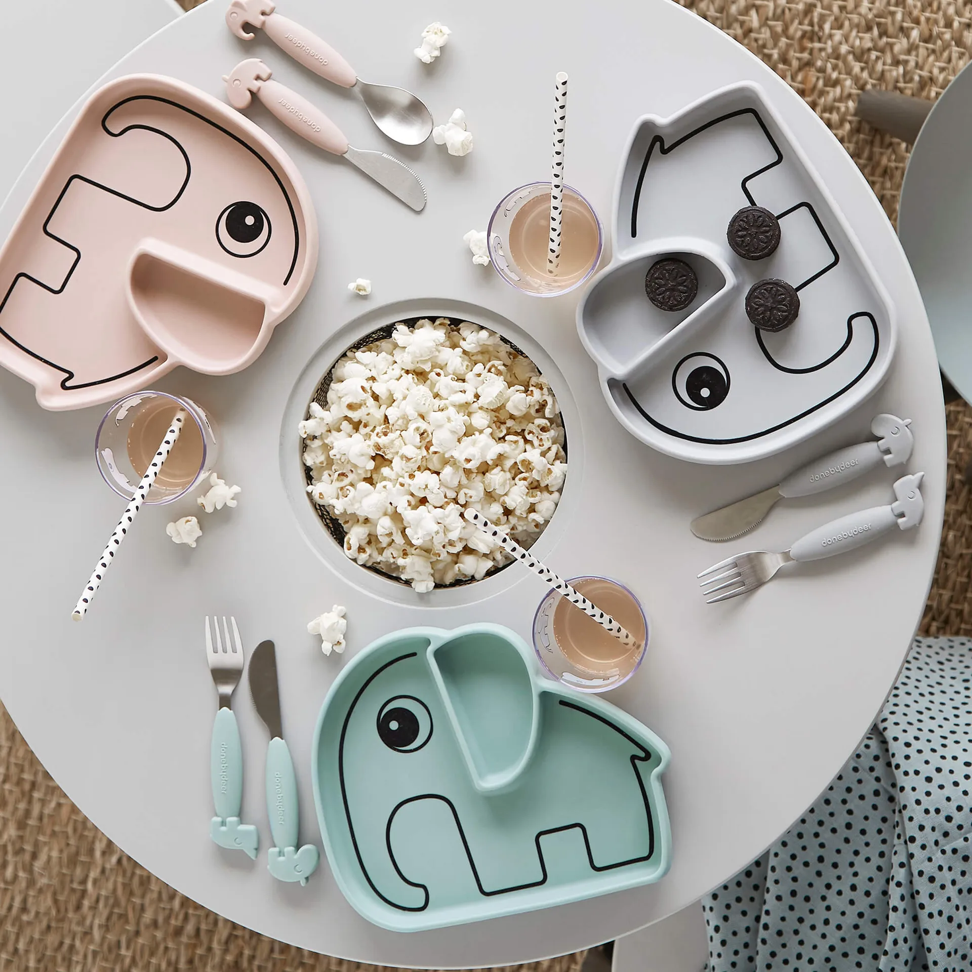 Talerz dziecięcy Elphee Stick&Stay 17x20 cm, Blue Done by deer