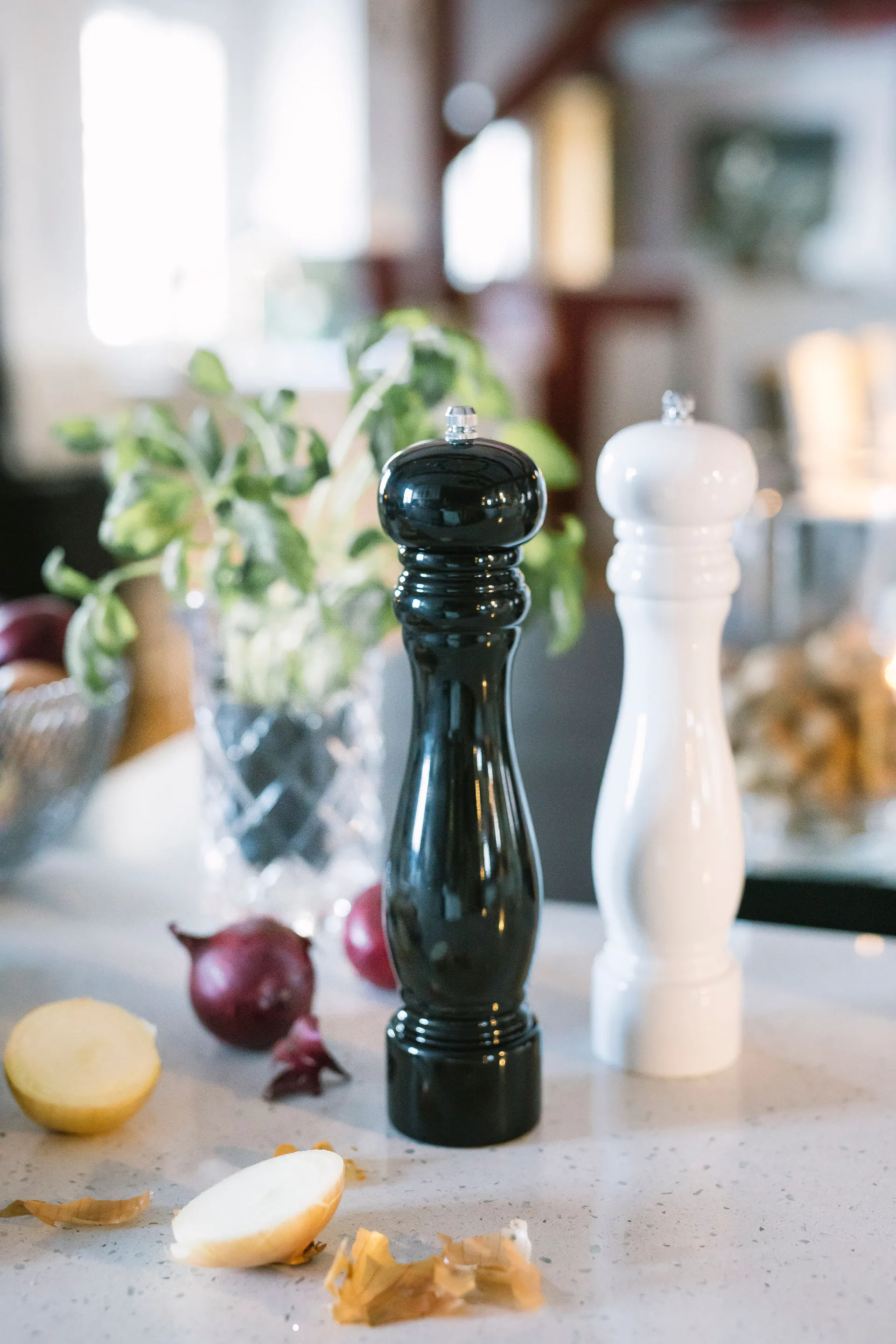 Karou młynek do pieprzu i soli wysoki połysk 27 cm, Czarny Dorre