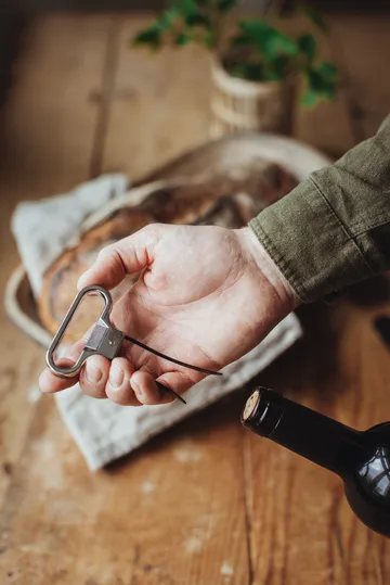 Korkociąg blaszkowy Vale 11×6,4×1 cm - Czarny-srebrny - Dorre