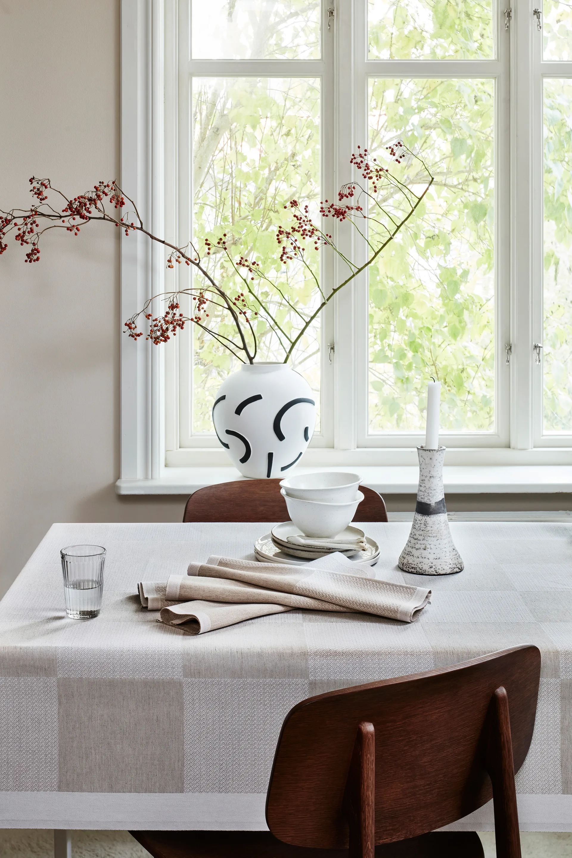 Obrus niebielony w kwadraty, 150x250 cm Ekelund Linneväveri