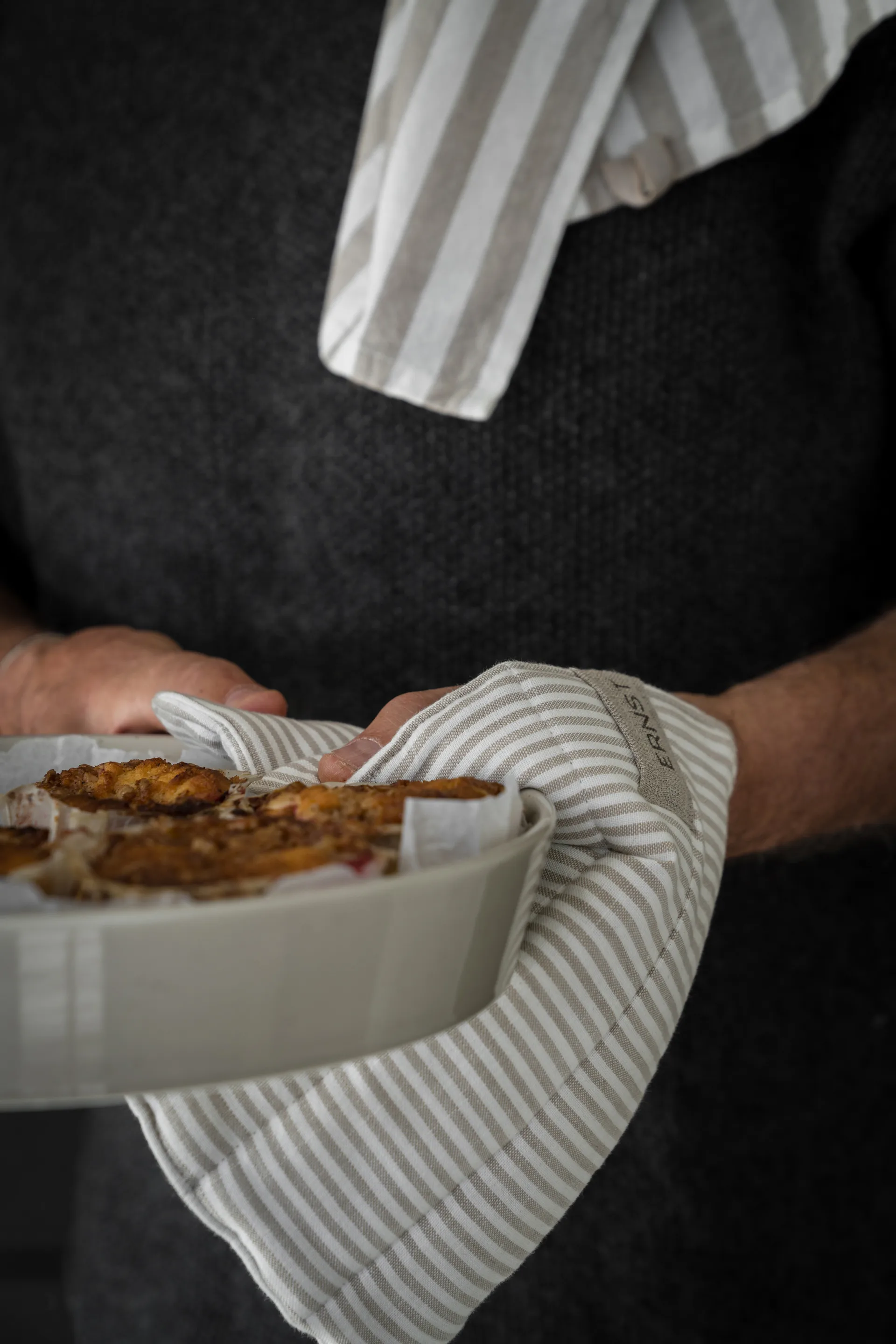 Łapka kuchenna w paski Ernst 23x25 cm, Beżowo-biały, w paski ERNST