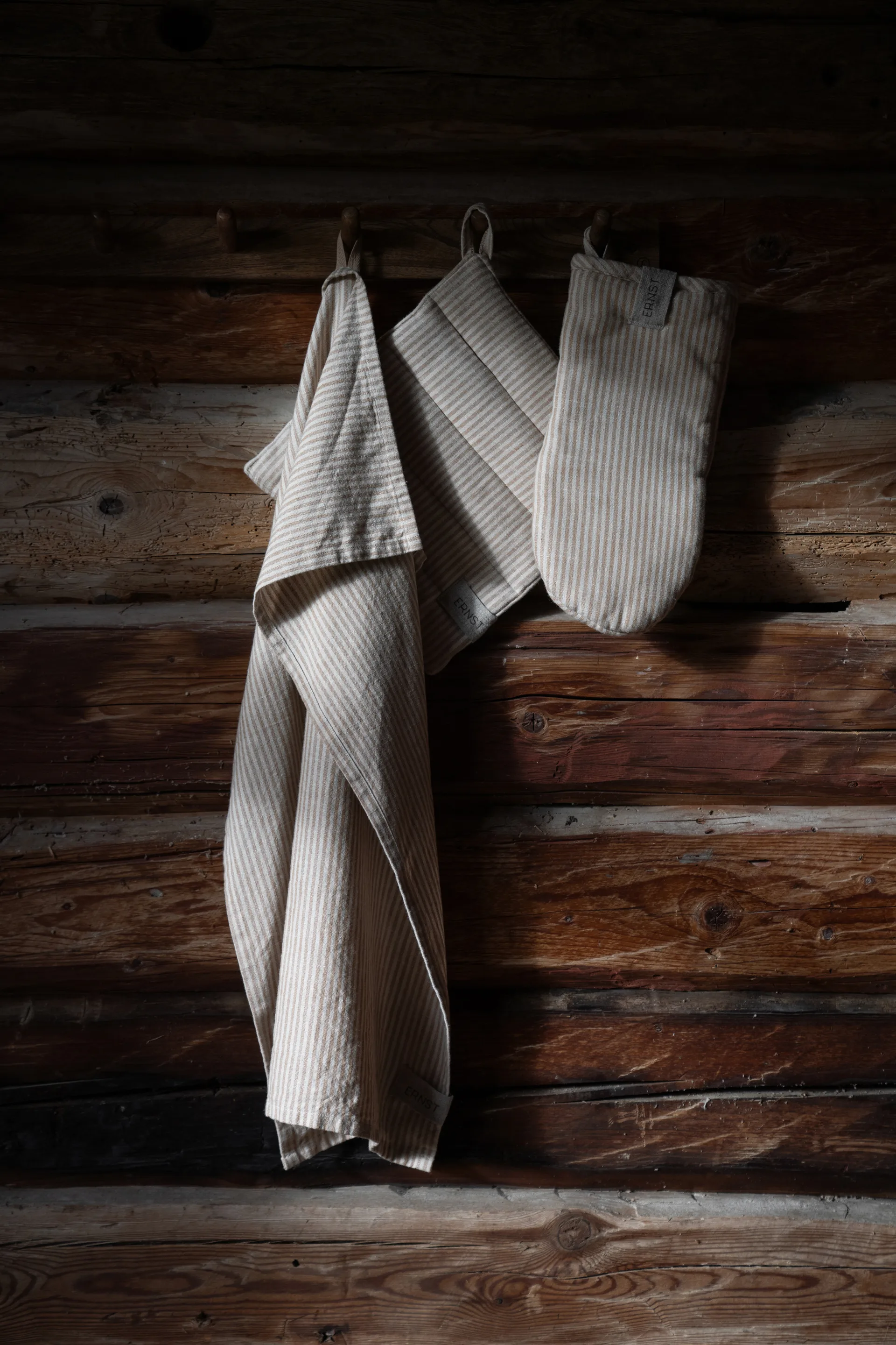 Łapka kuchenna w paski Ernst 23x25 cm, Karmelowo-beżowa ERNST