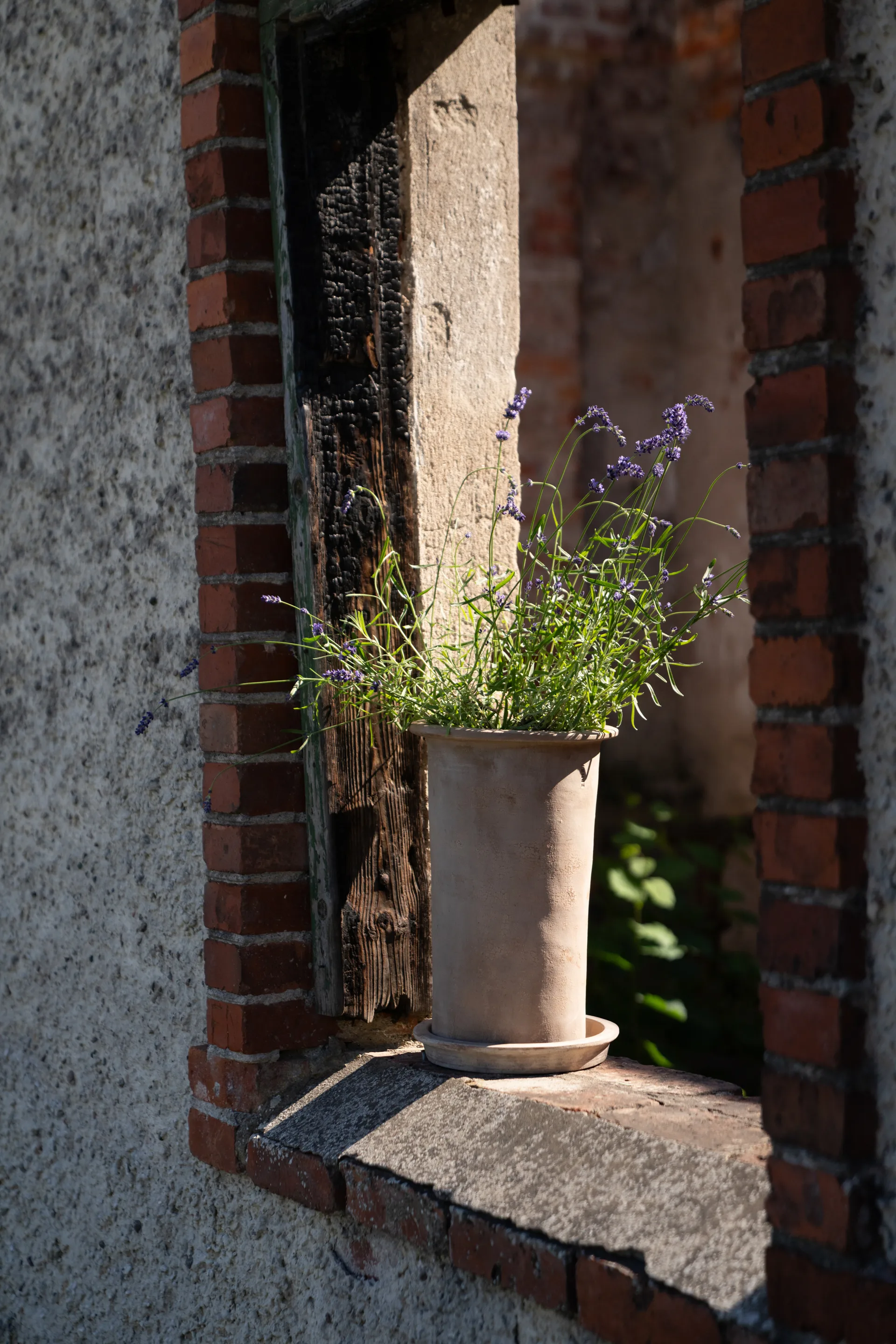Donica Ernst z terakoty z podstawką, Ø25x35 cm ERNST