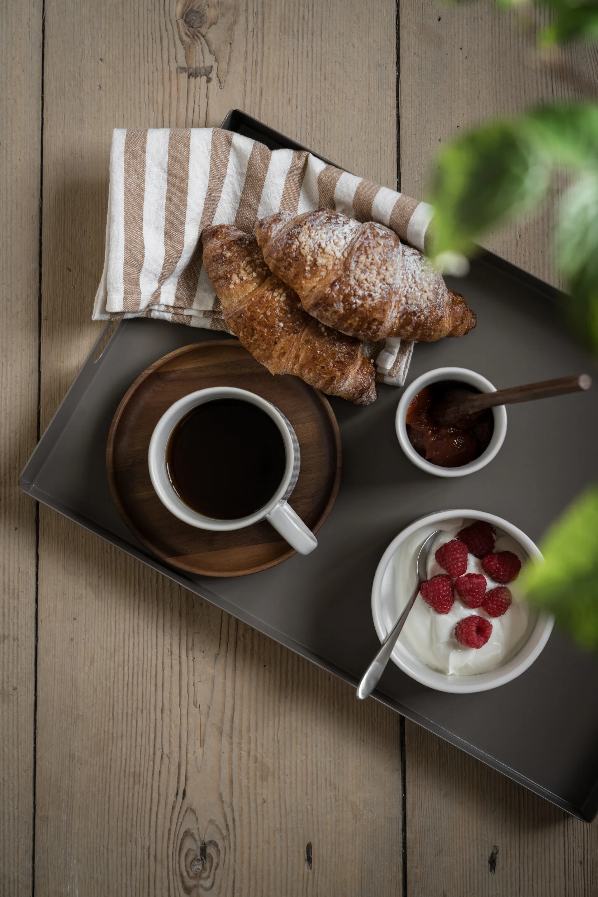 Drewniana tacka Ernst Ø16,5 cm, Akacja ERNST