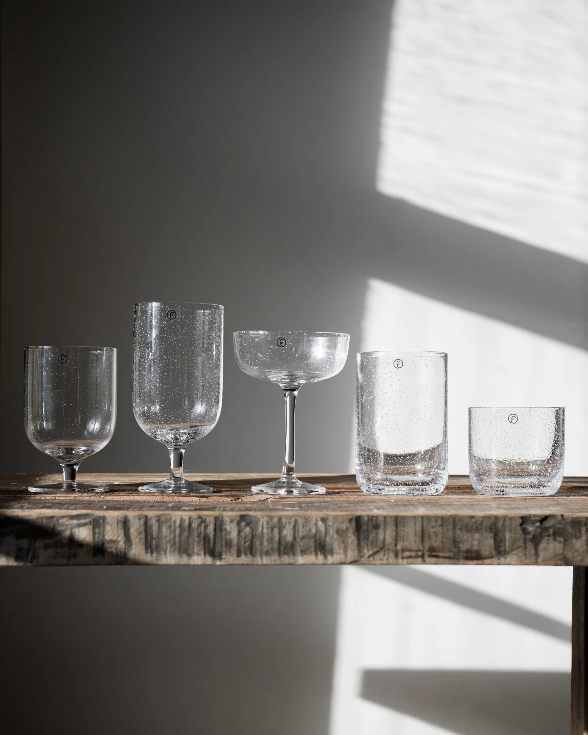 Ernst szklanki do piwa z bąbelkowego szkła 45 cl 2 szt., Przezroczyste ERNST