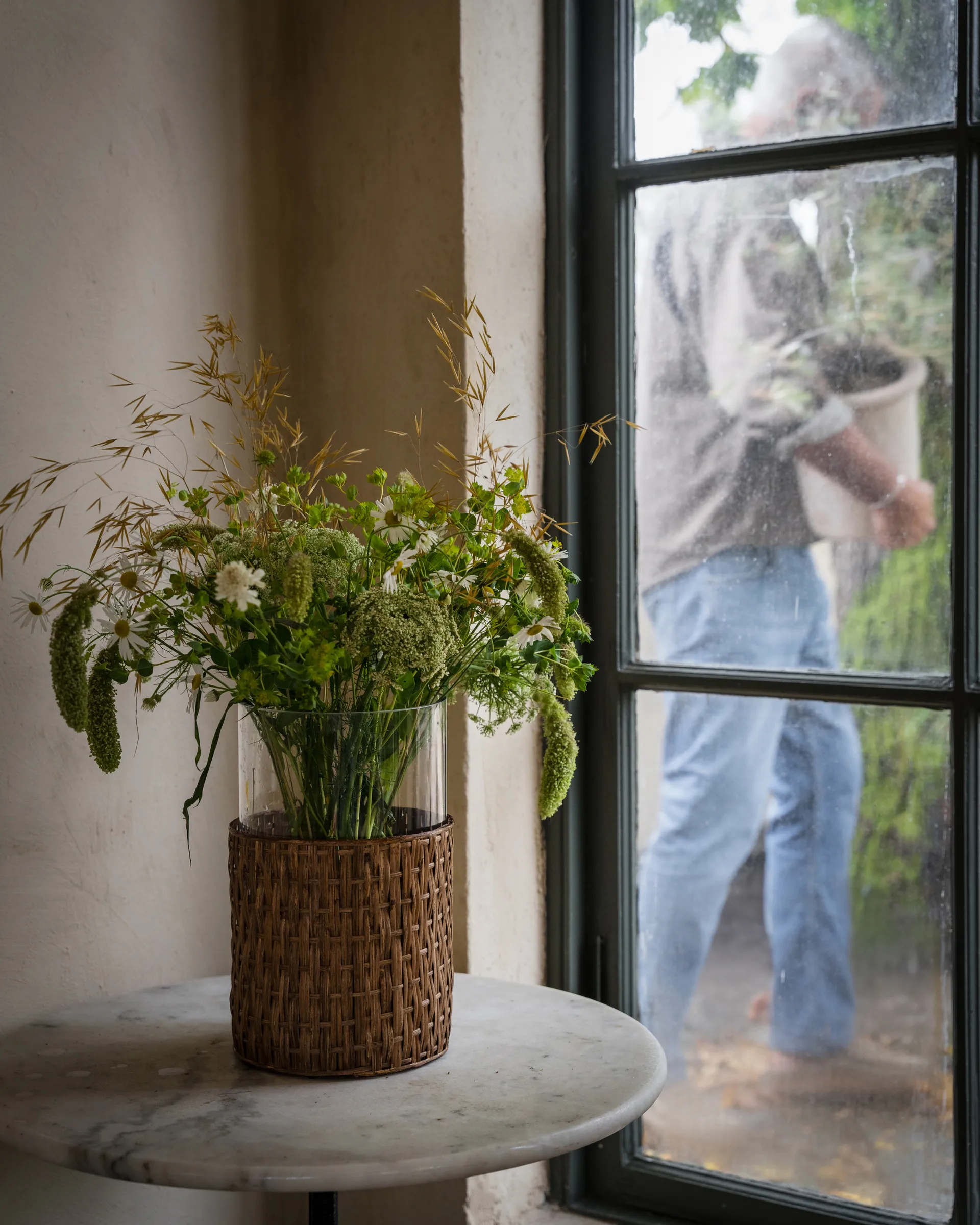 Ernst wazon/świecznik z koszyczkiem, Ciemny brąz, Ø18x30 cm ERNST