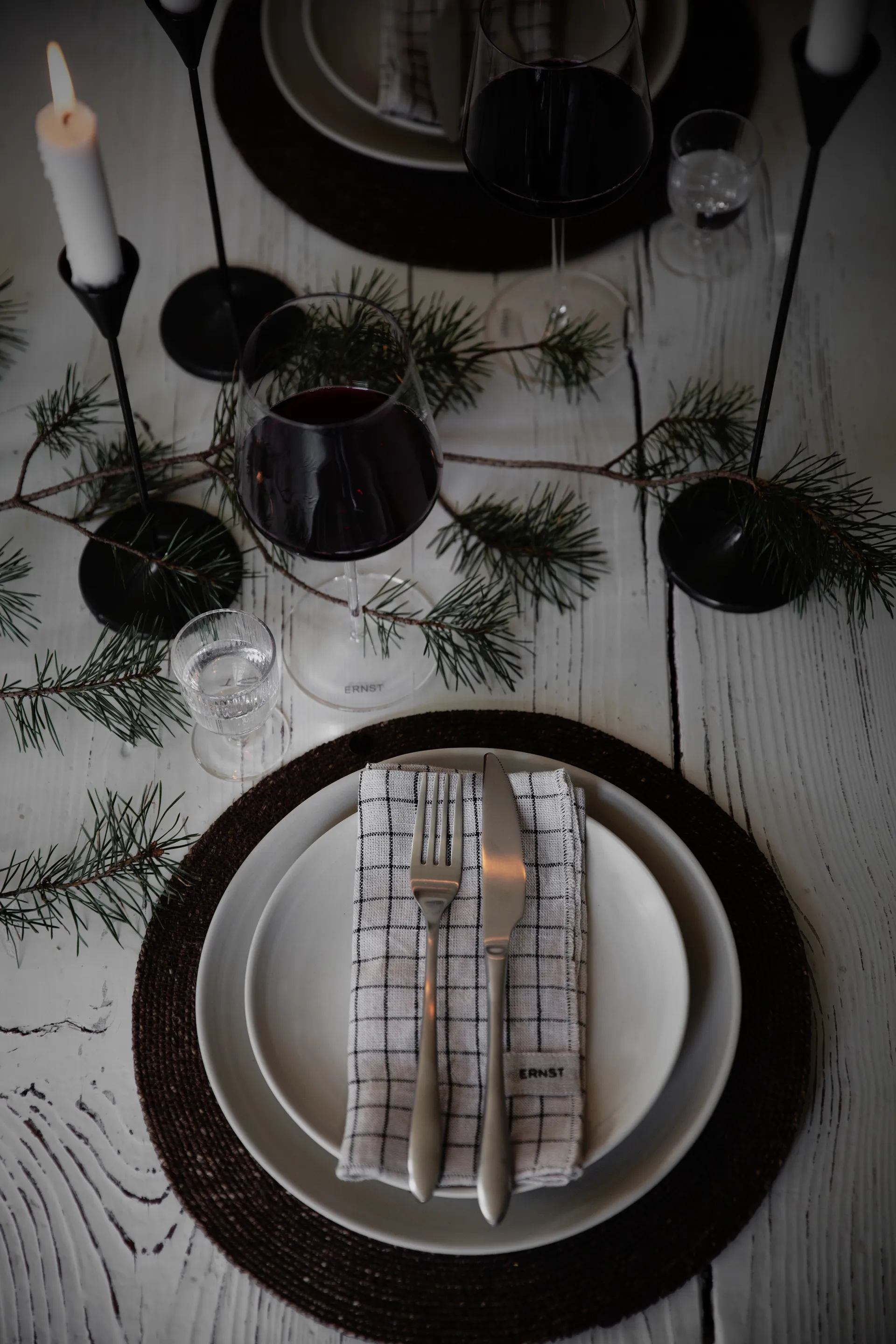 Jutowa podkładka kuchenna Ernst Ø33 cm, Ciemnobrązowy ERNST