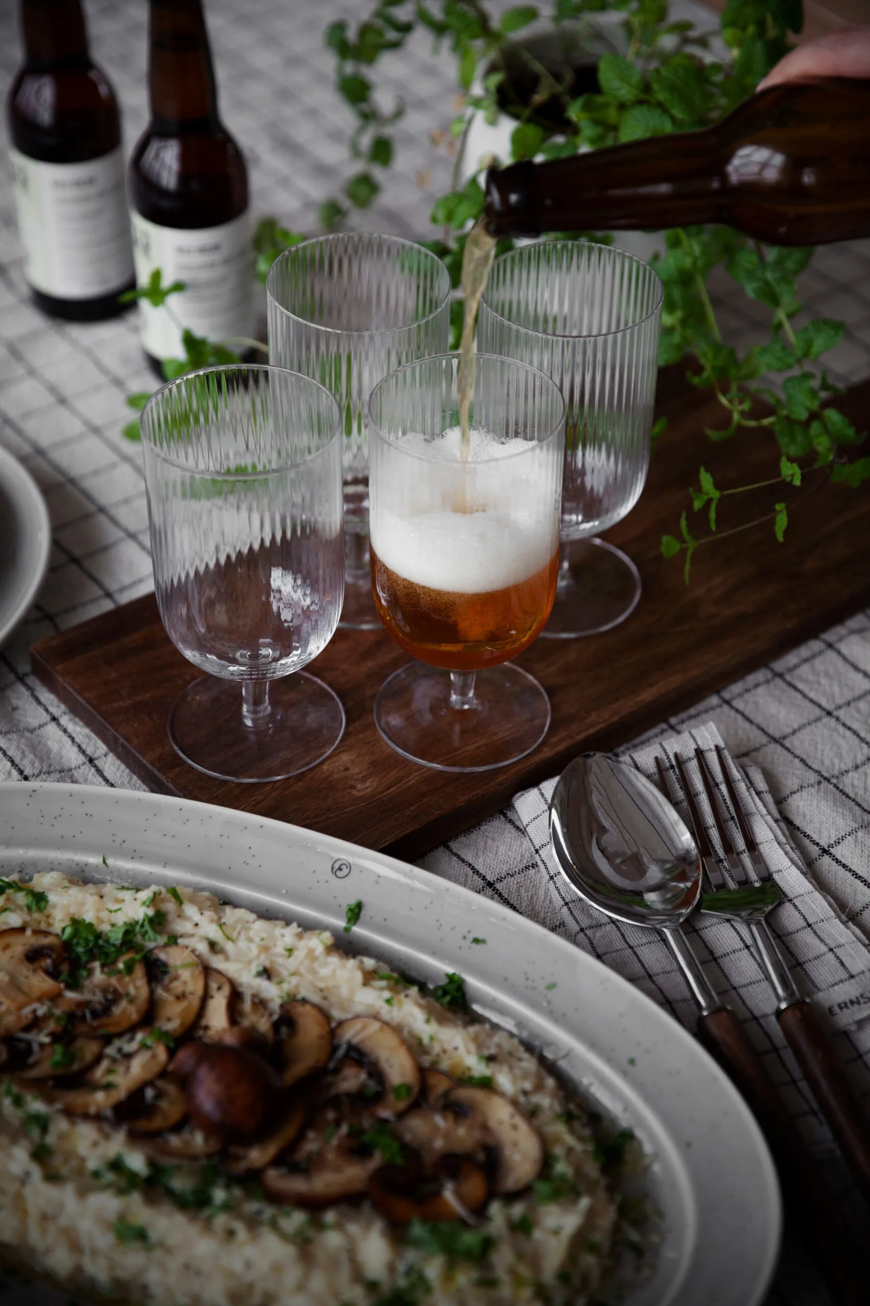 Kufle do piwa Ernst, 2 sztuki, z żłobieniami, Jasne ERNST