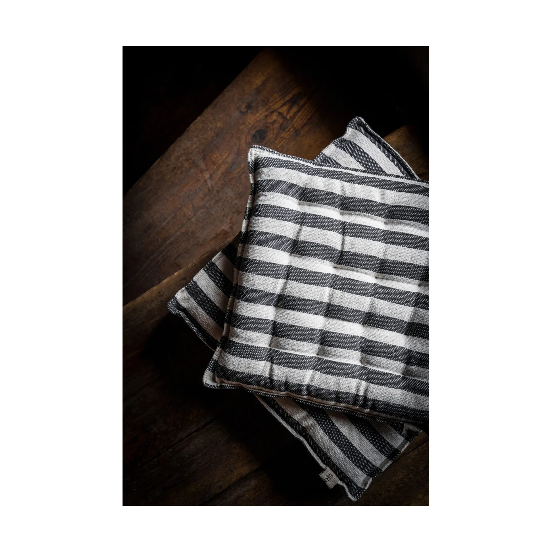 Poduszka do siedzenia Ernst 40x40 cm, Naturalna biel-kreci ERNST