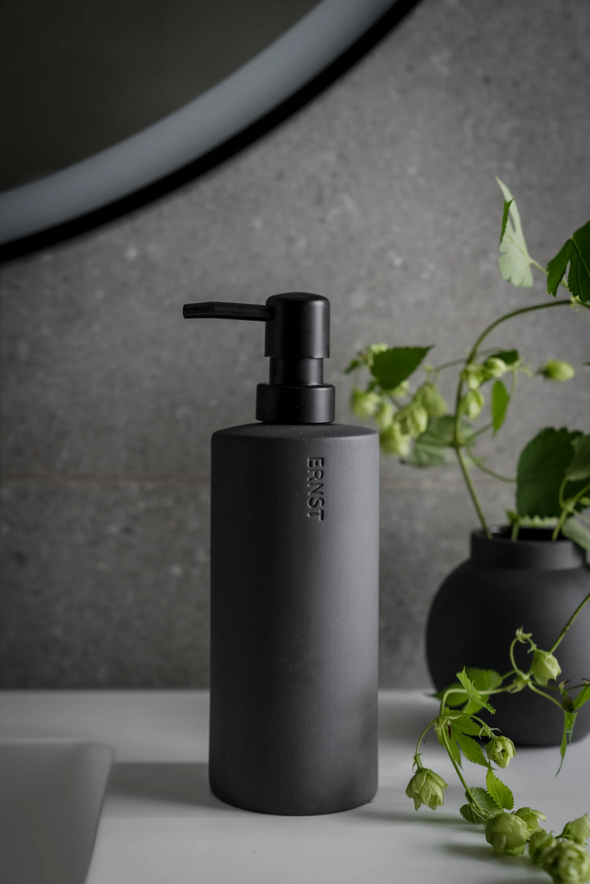 Pojemnik na mydło Ernst 500 ml, Ciemnoszary ERNST