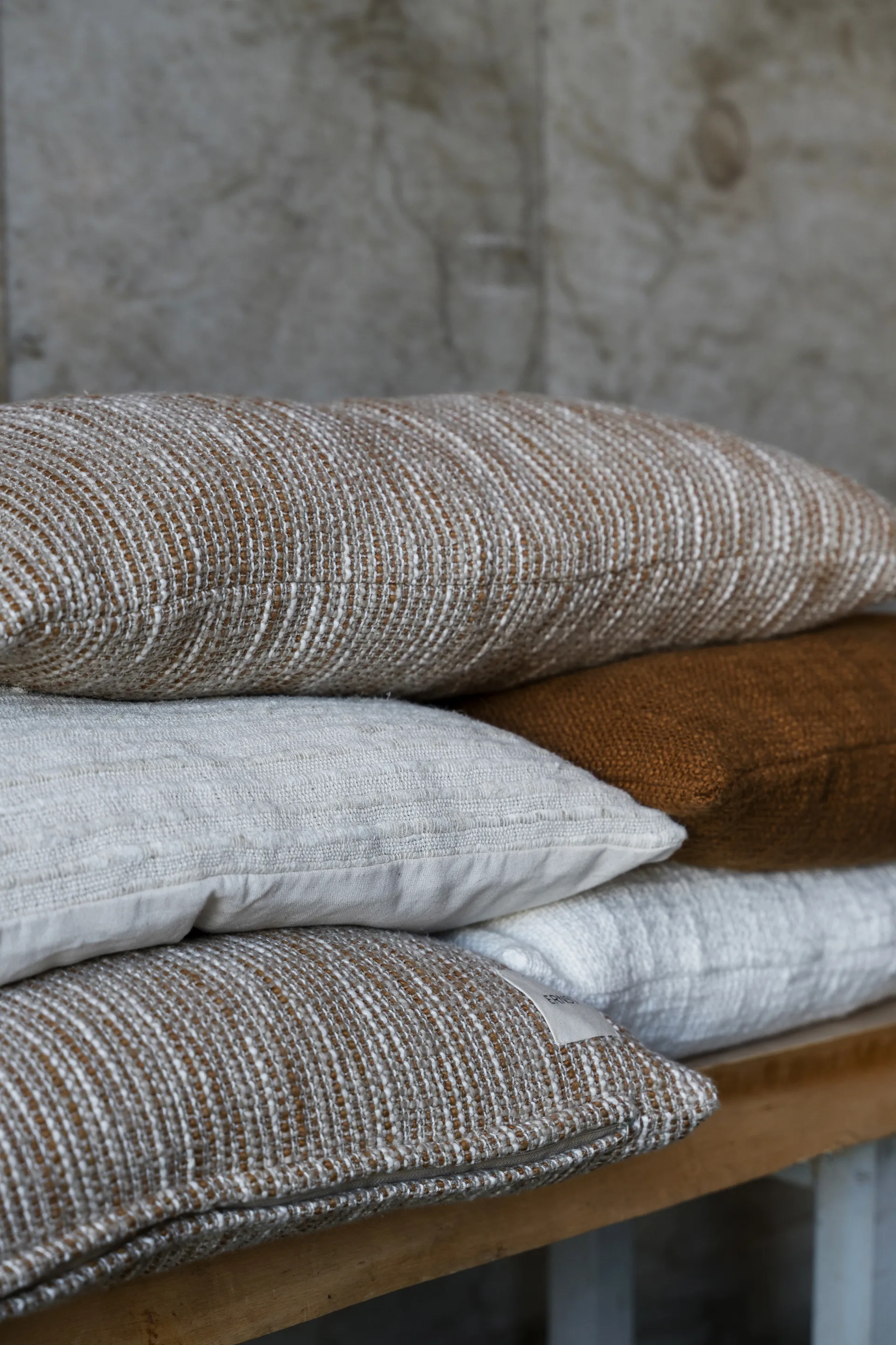 Poszewka na poduszkę Ernst, Karmel-beż, 50x50 cm ERNST