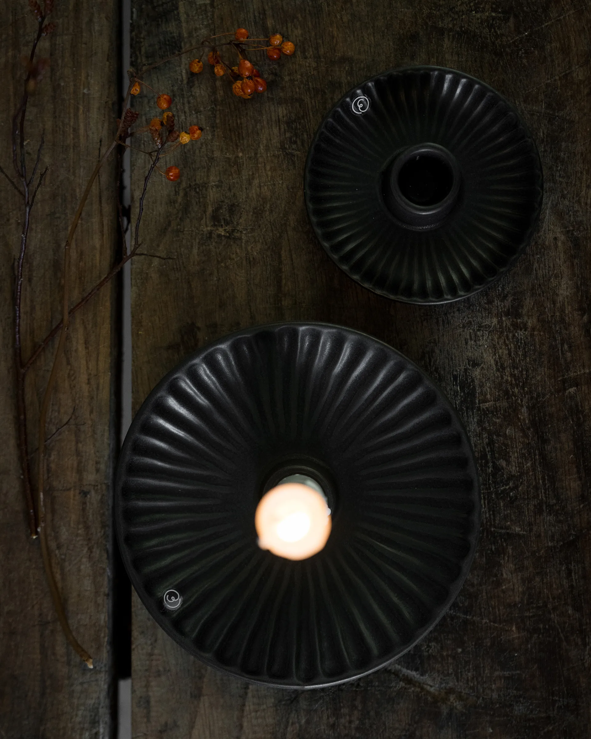 Świecznik Ernst Ø10,5x3,5 cm, Czarny ERNST